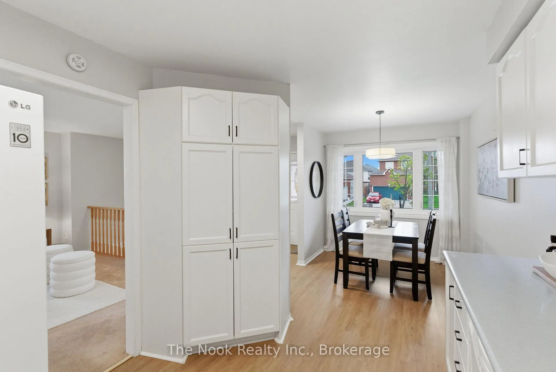 Photo 13 of 1139 Ridgemount Boulevard, Oshawa, Pinecrest — HOMEH
