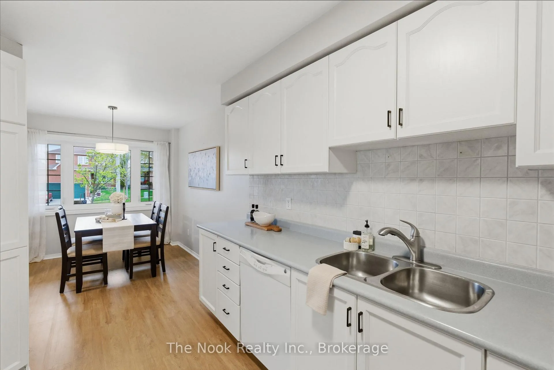 Photo 14 of 1139 Ridgemount Boulevard, Oshawa, Pinecrest — HOMEH