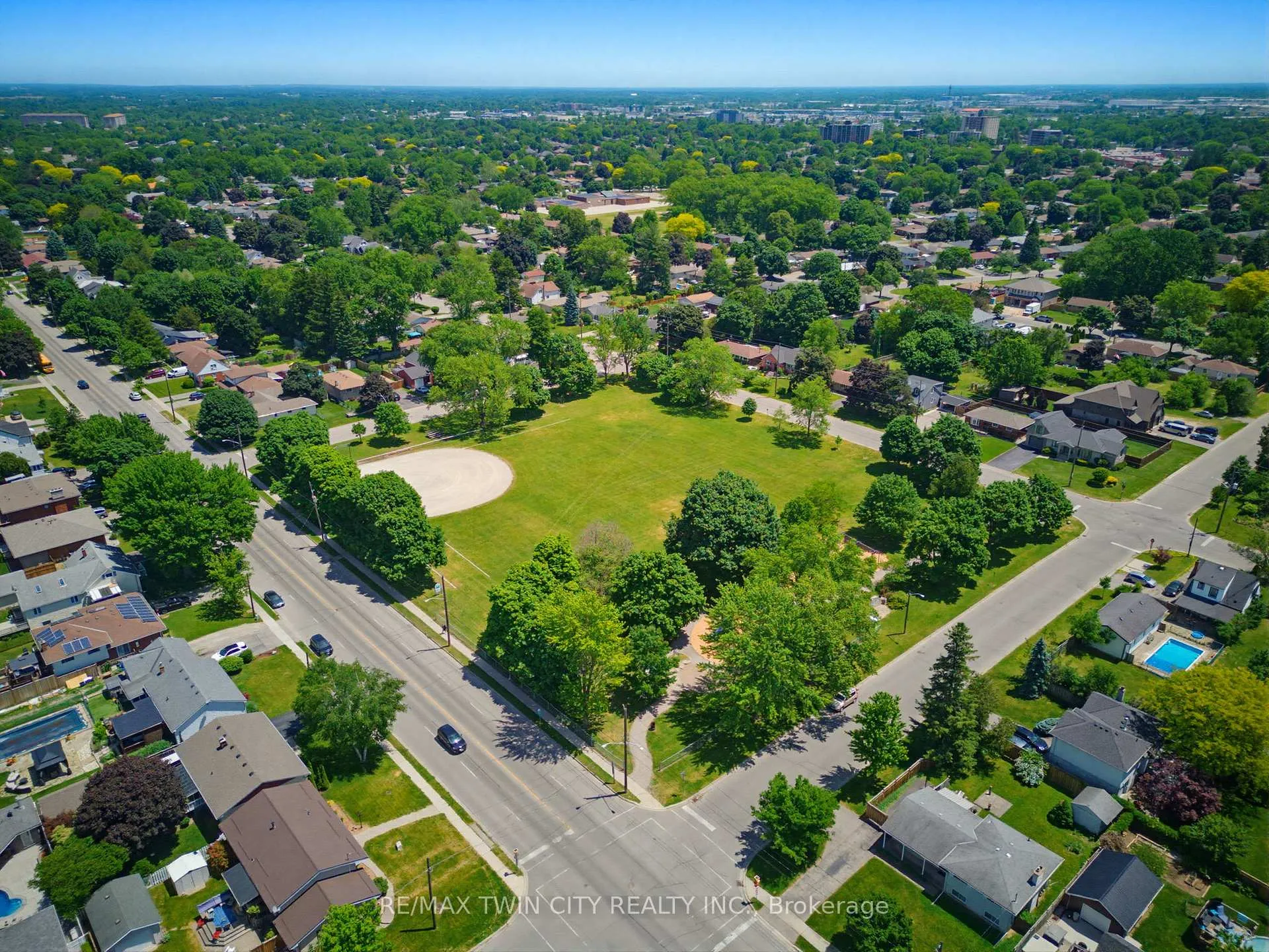 Photo 39 of 22 Dunsdon Street, Brantford, Greenbrier — HOMEH