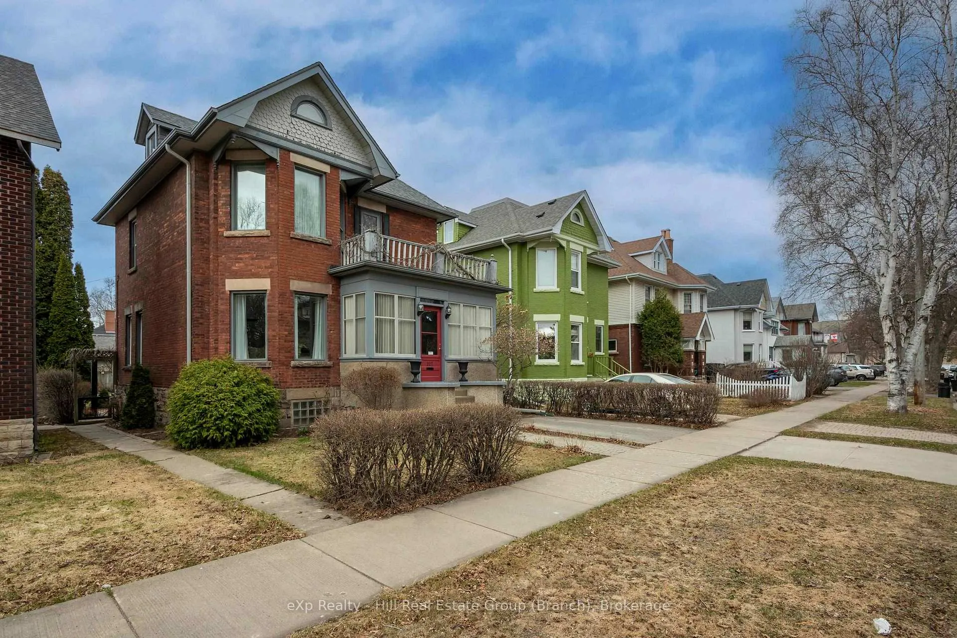 Photo 2 of 327 Catherine Street, Thunder Bay, Hyde Park — HOMEH
