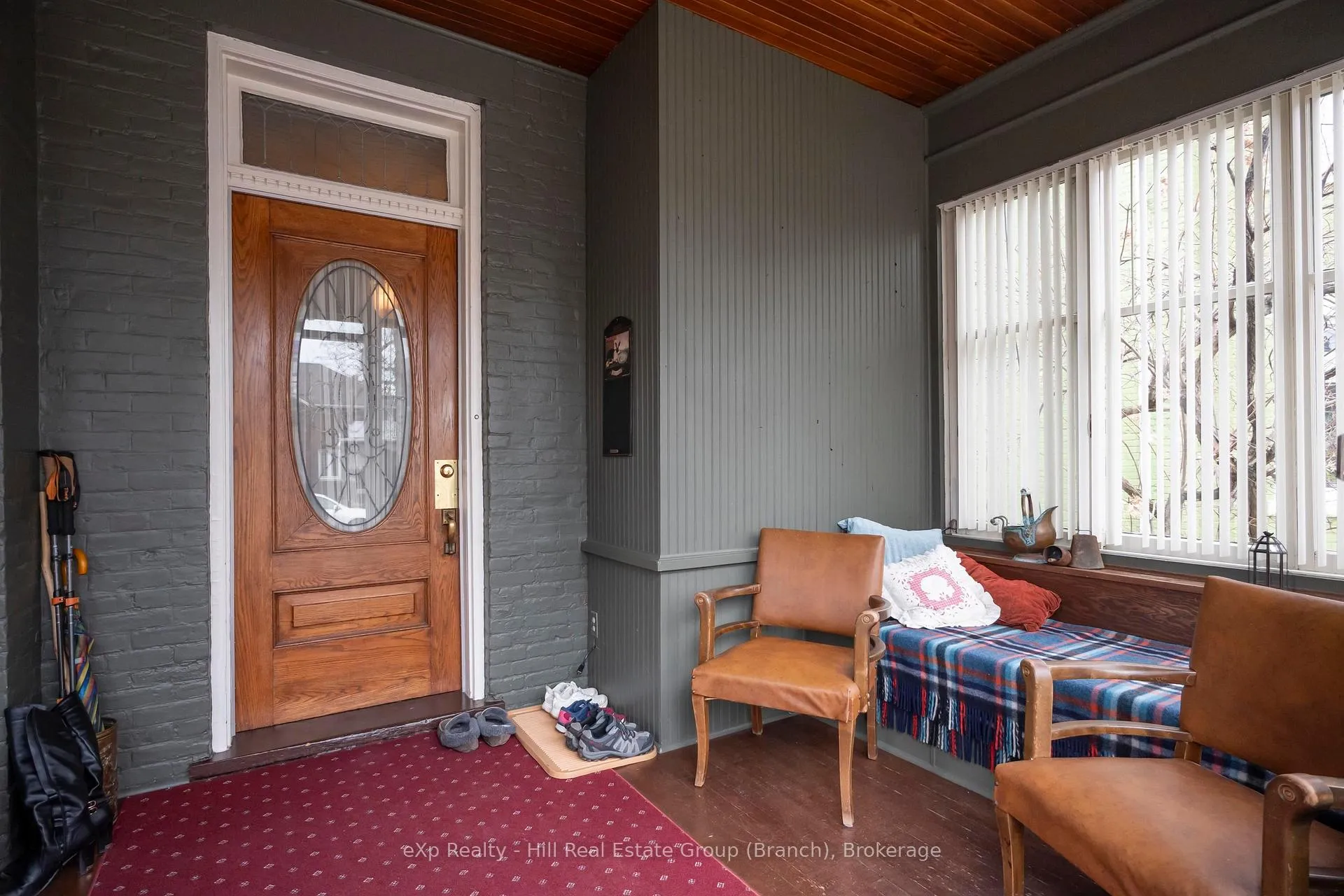 Photo 3 of 327 Catherine Street, Thunder Bay, Hyde Park — HOMEH
