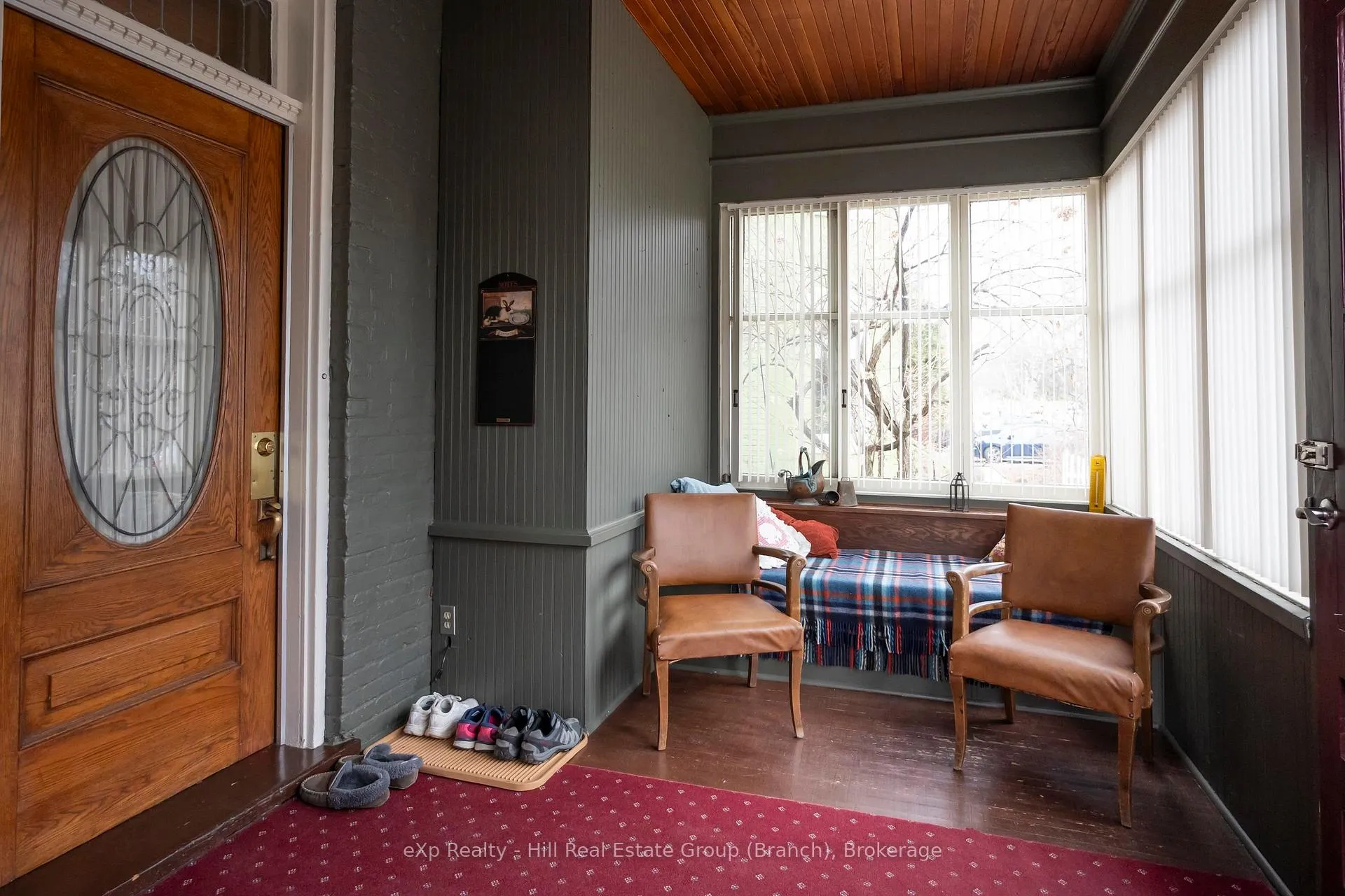 Photo 4 of 327 Catherine Street, Thunder Bay, Hyde Park — HOMEH