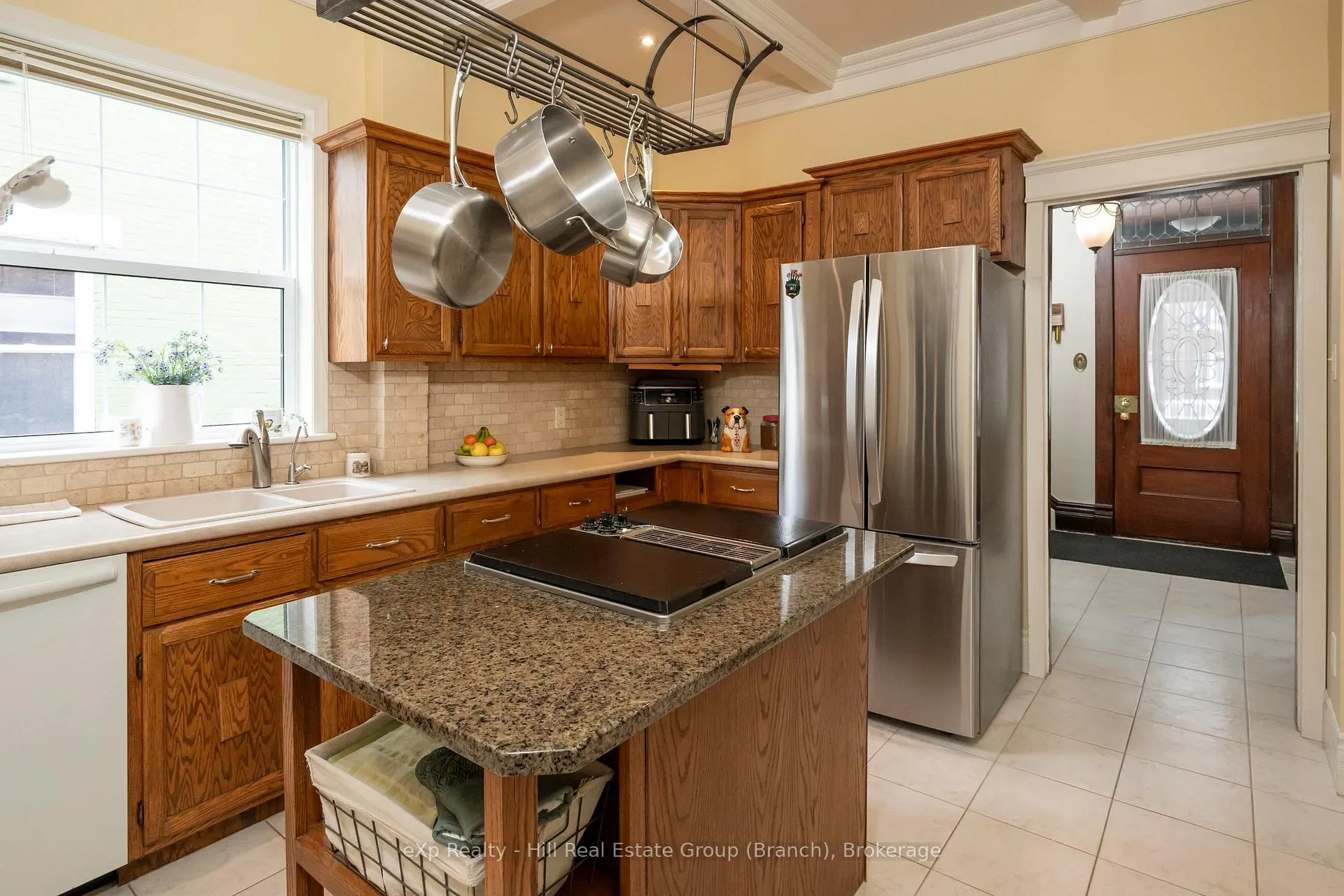 Photo 14 of 327 Catherine Street, Thunder Bay, Hyde Park — HOMEH