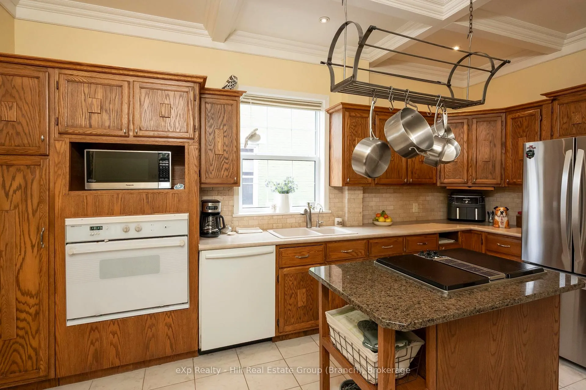 Photo 15 of 327 Catherine Street, Thunder Bay, Hyde Park — HOMEH