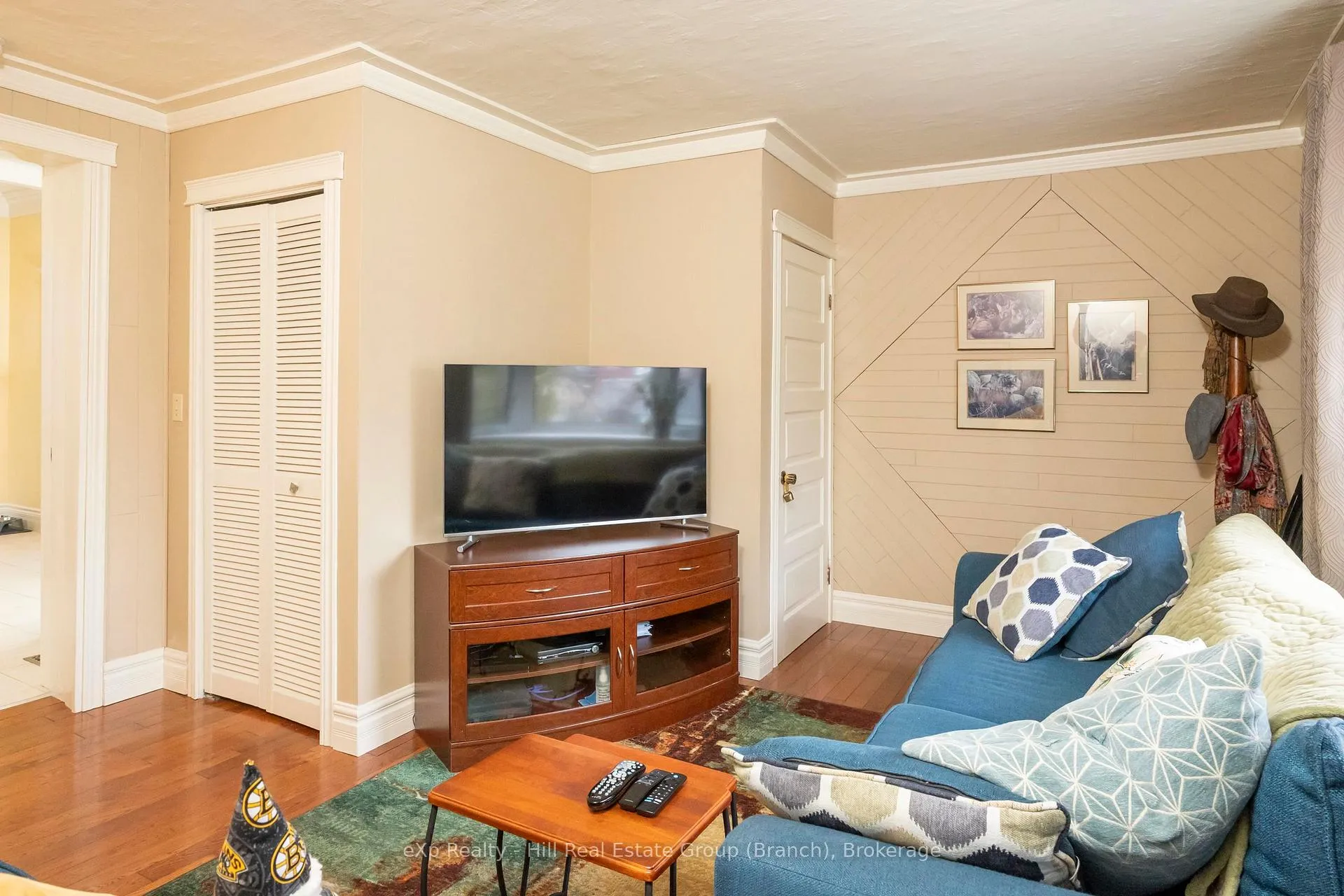 Photo 20 of 327 Catherine Street, Thunder Bay, Hyde Park — HOMEH