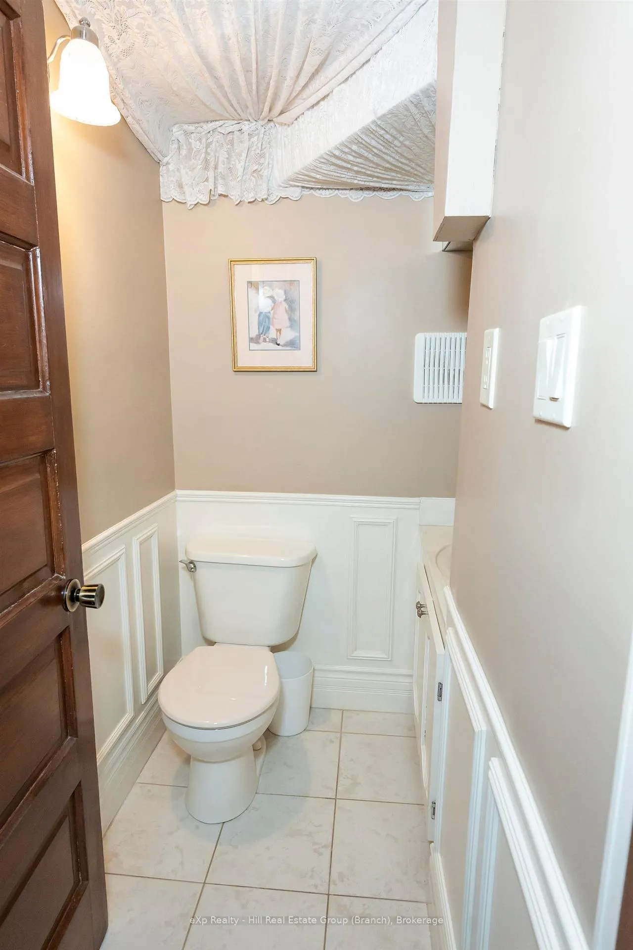 Photo 21 of 327 Catherine Street, Thunder Bay, Hyde Park — HOMEH