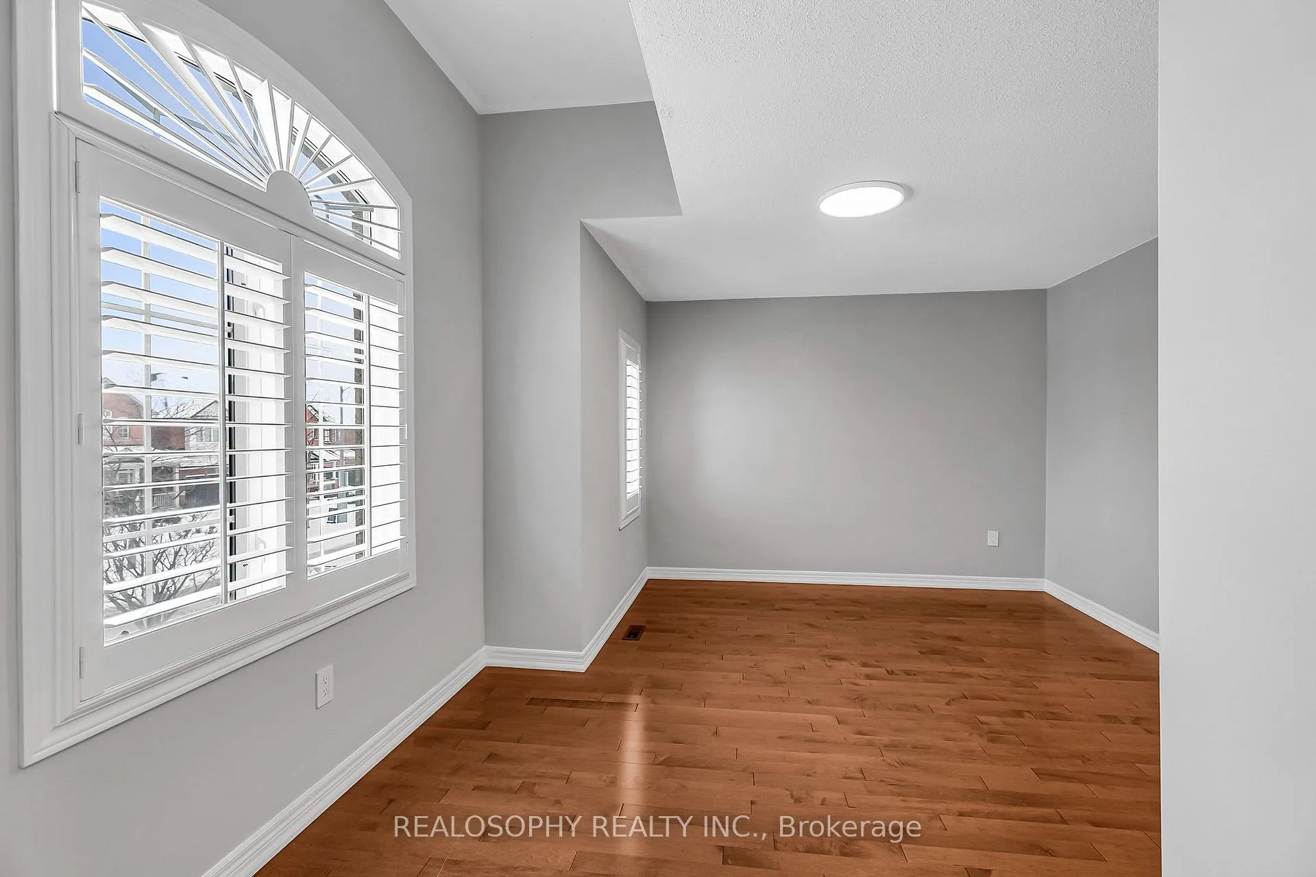Photo 18 of 284 Bilbrough Street, Aurora, Bayview Northeast — HOMEH