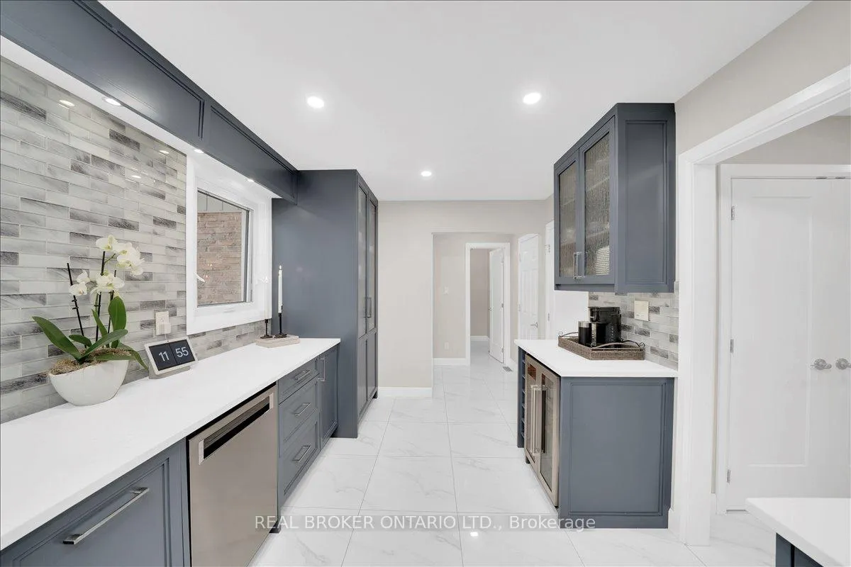 Photo 17 of 34 Wright Crescent, Caledon, Bolton North — HOMEH