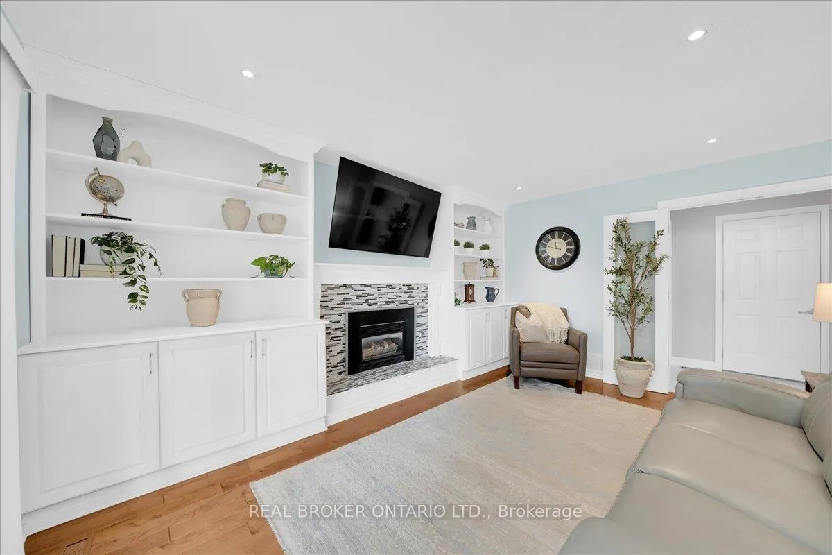 Photo 20 of 34 Wright Crescent, Caledon, Bolton North — HOMEH