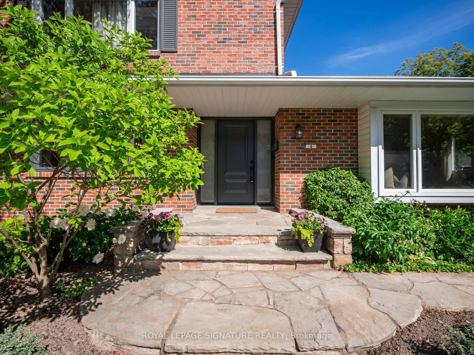 Photo 5 of 4 Gablehurst Crescent, Scarborough, Tam O'Shanter-Sullivan — HOMEH