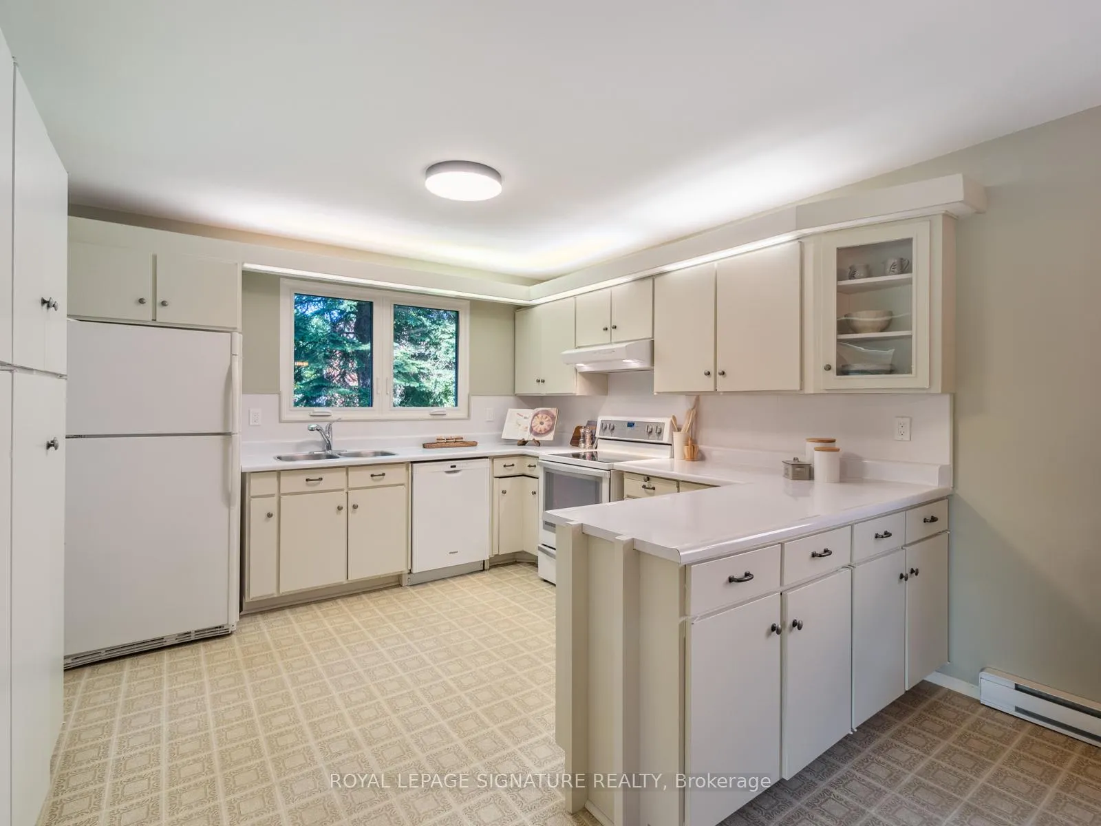 Photo 15 of 4 Gablehurst Crescent, Scarborough, Tam O'Shanter-Sullivan — HOMEH