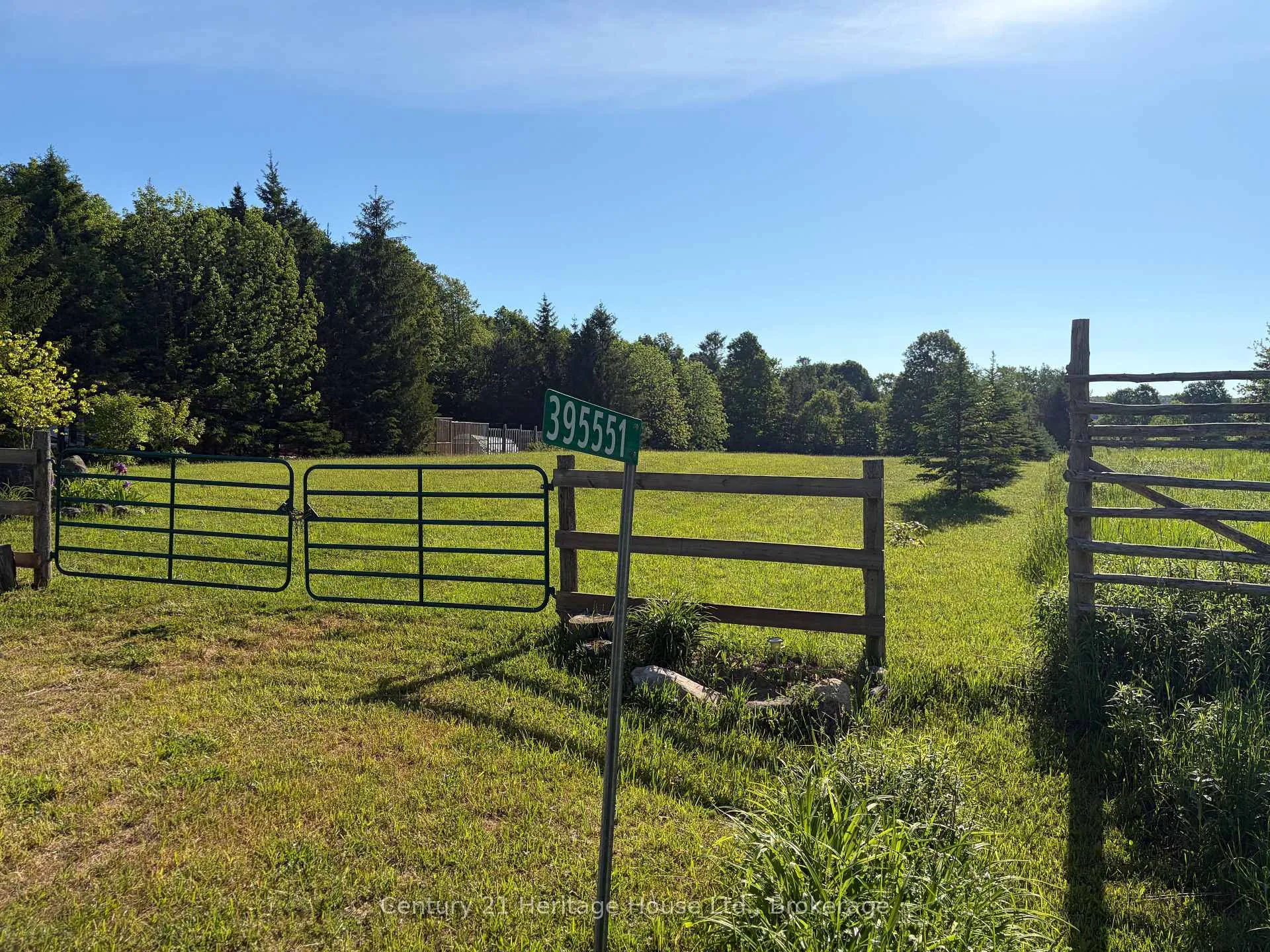 Photo 3 of 395551 2 Concession, Chatsworth — HOMEH