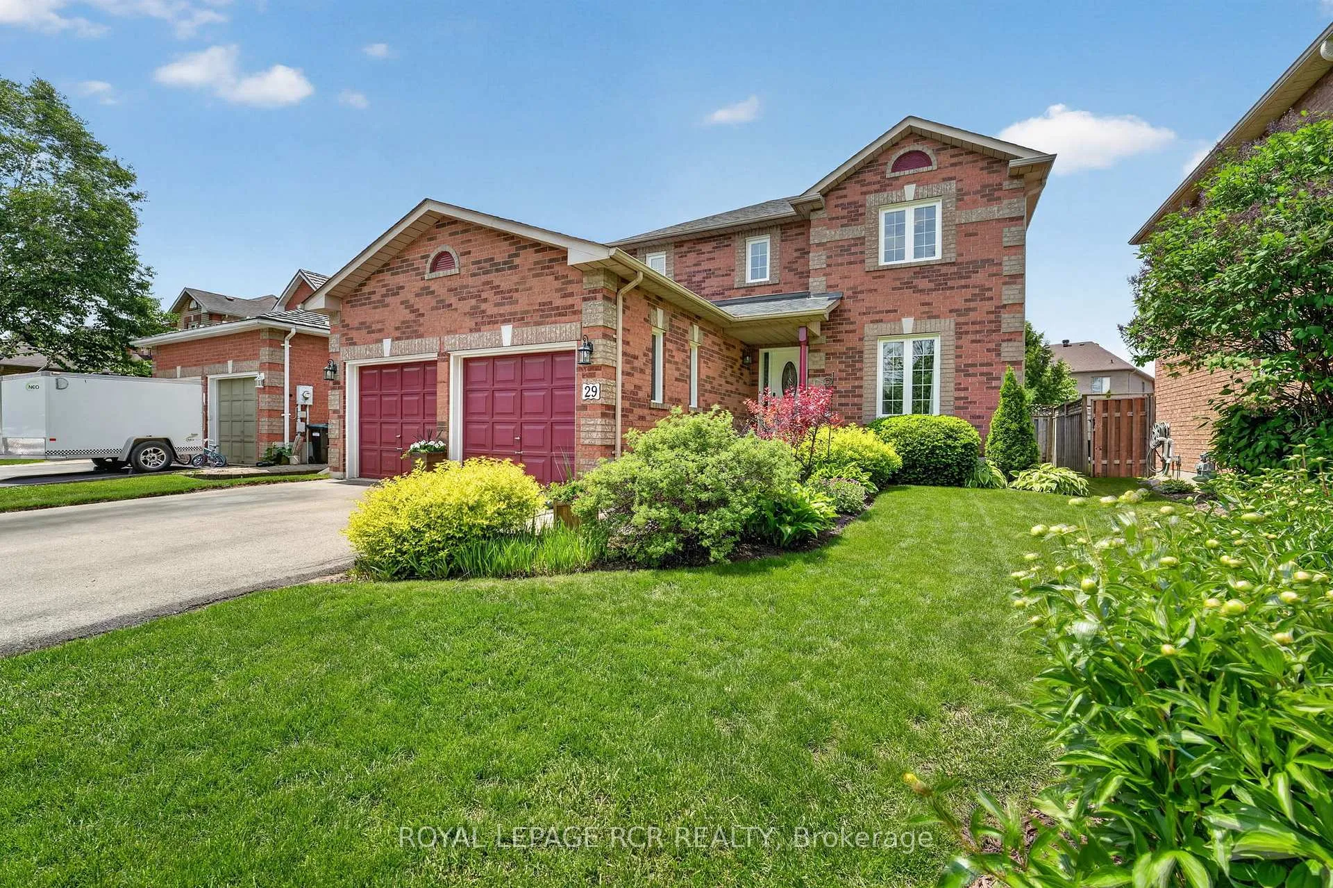 Photo 4 of 29 Mccullough Avenue, New Tecumseth, Beeton — HOMEH