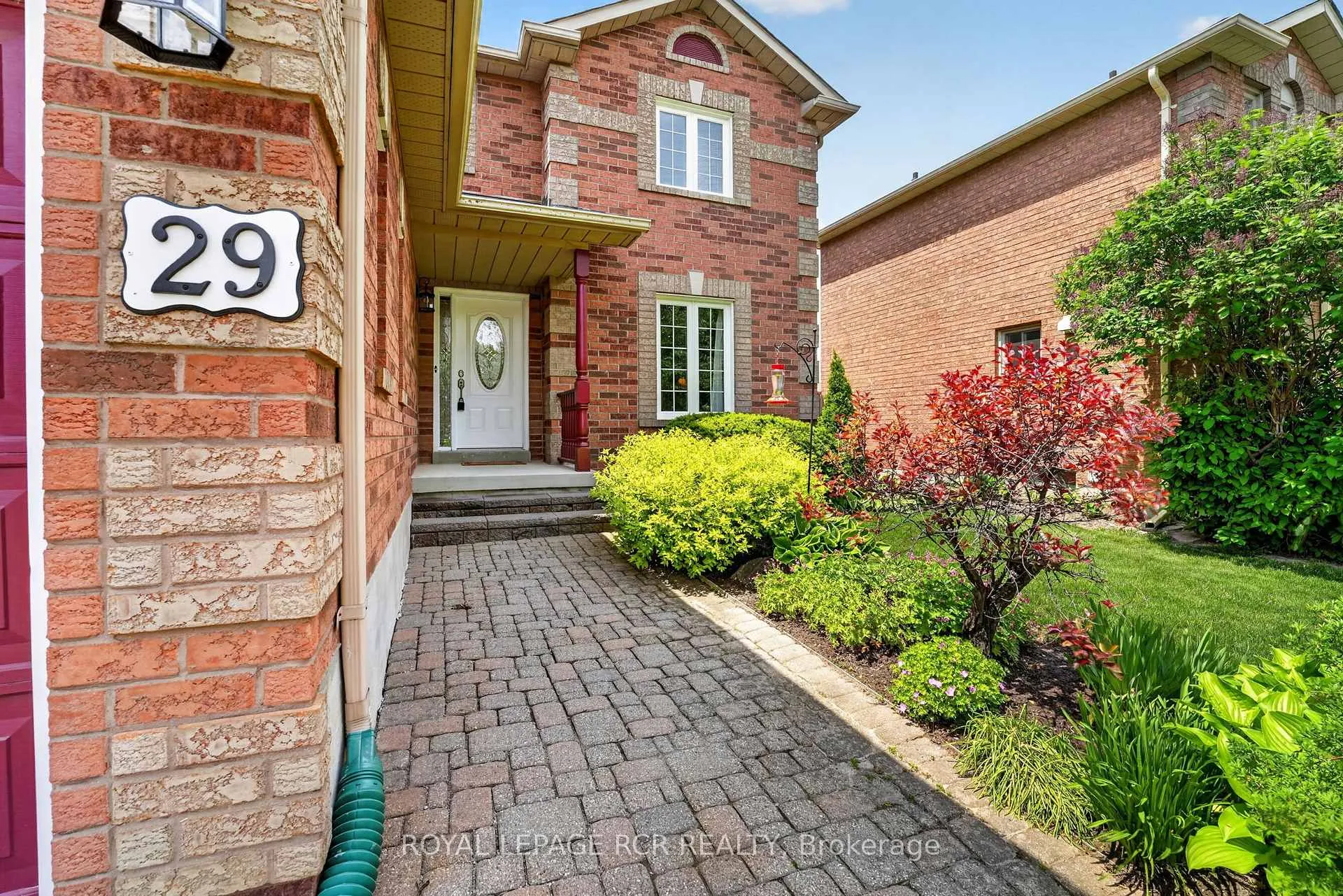 Photo 5 of 29 Mccullough Avenue, New Tecumseth, Beeton — HOMEH