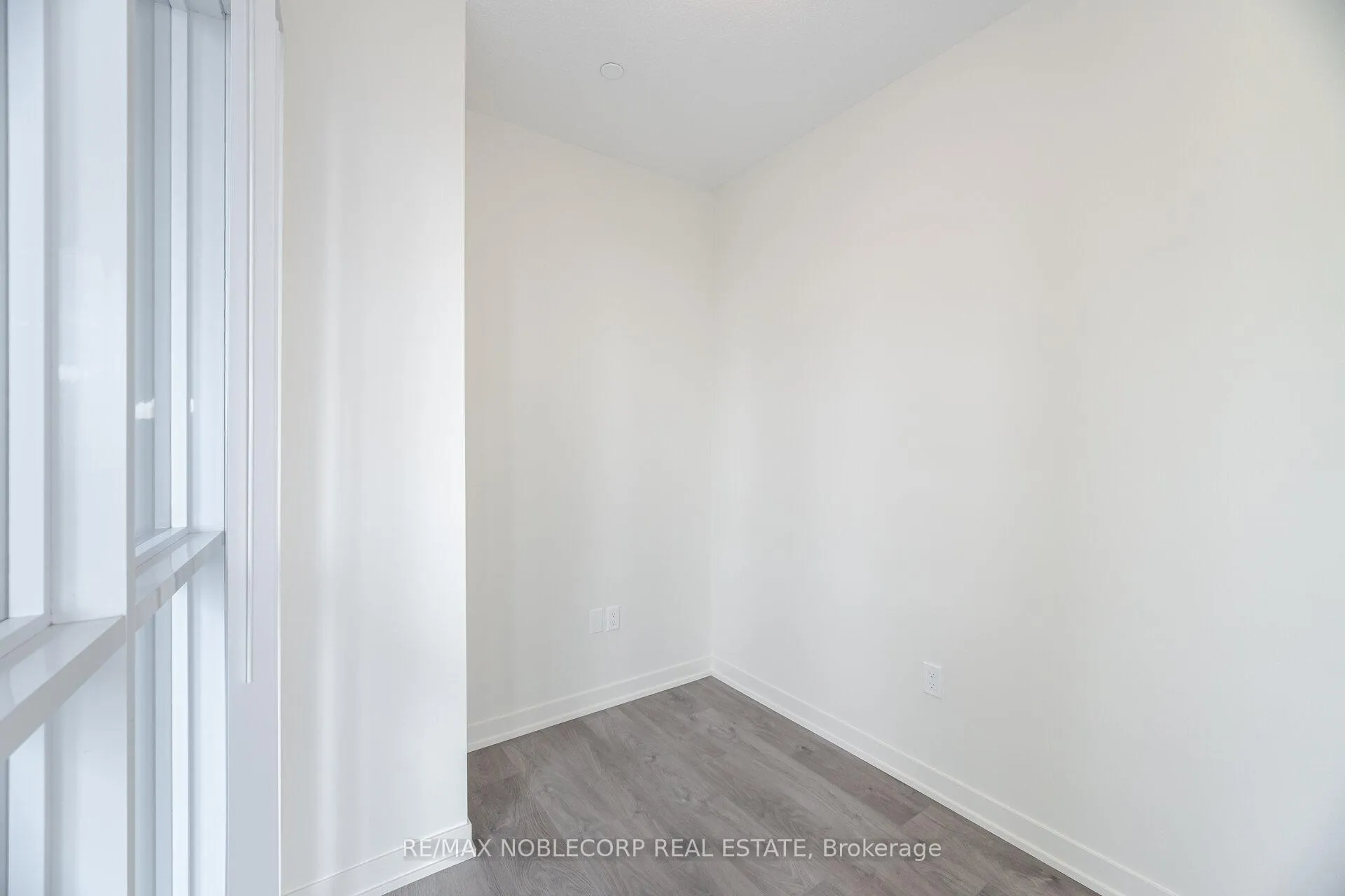 Photo 14 of Unit 2105, 38 Annie Craig Drive, Etobicoke, Mimico — HOMEH