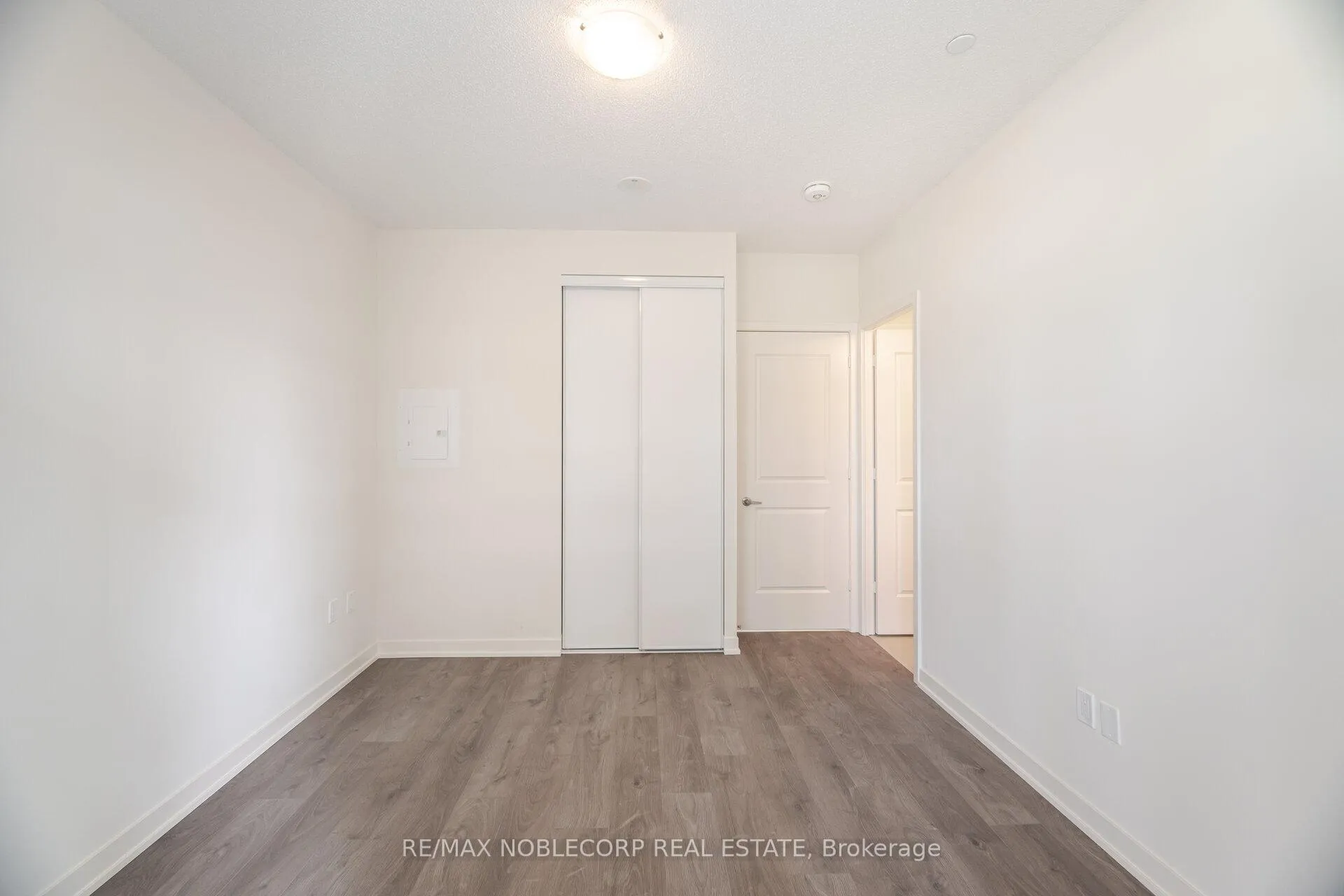 Photo 18 of Unit 2105, 38 Annie Craig Drive, Etobicoke, Mimico — HOMEH