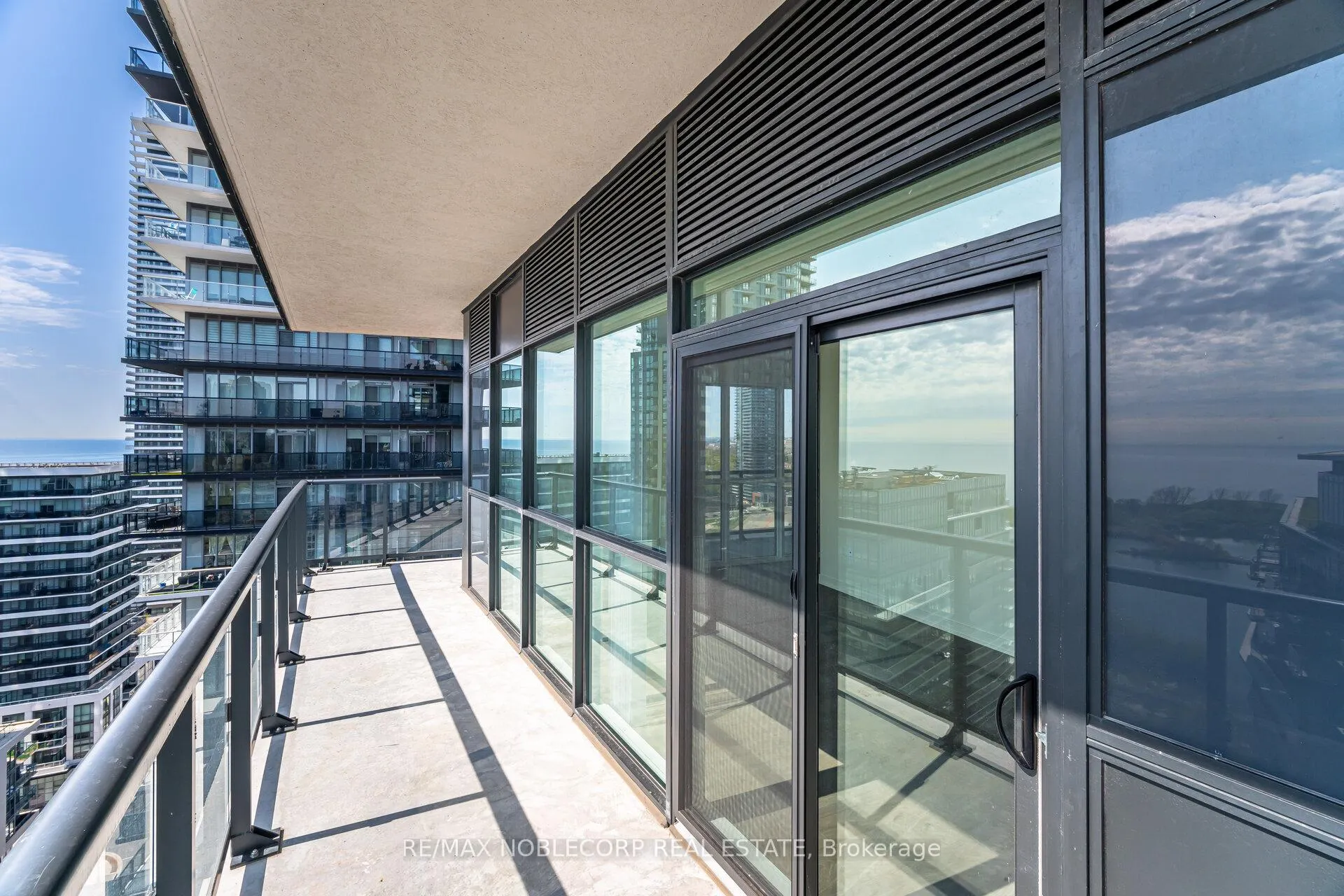 Photo 23 of Unit 2105, 38 Annie Craig Drive, Etobicoke, Mimico — HOMEH