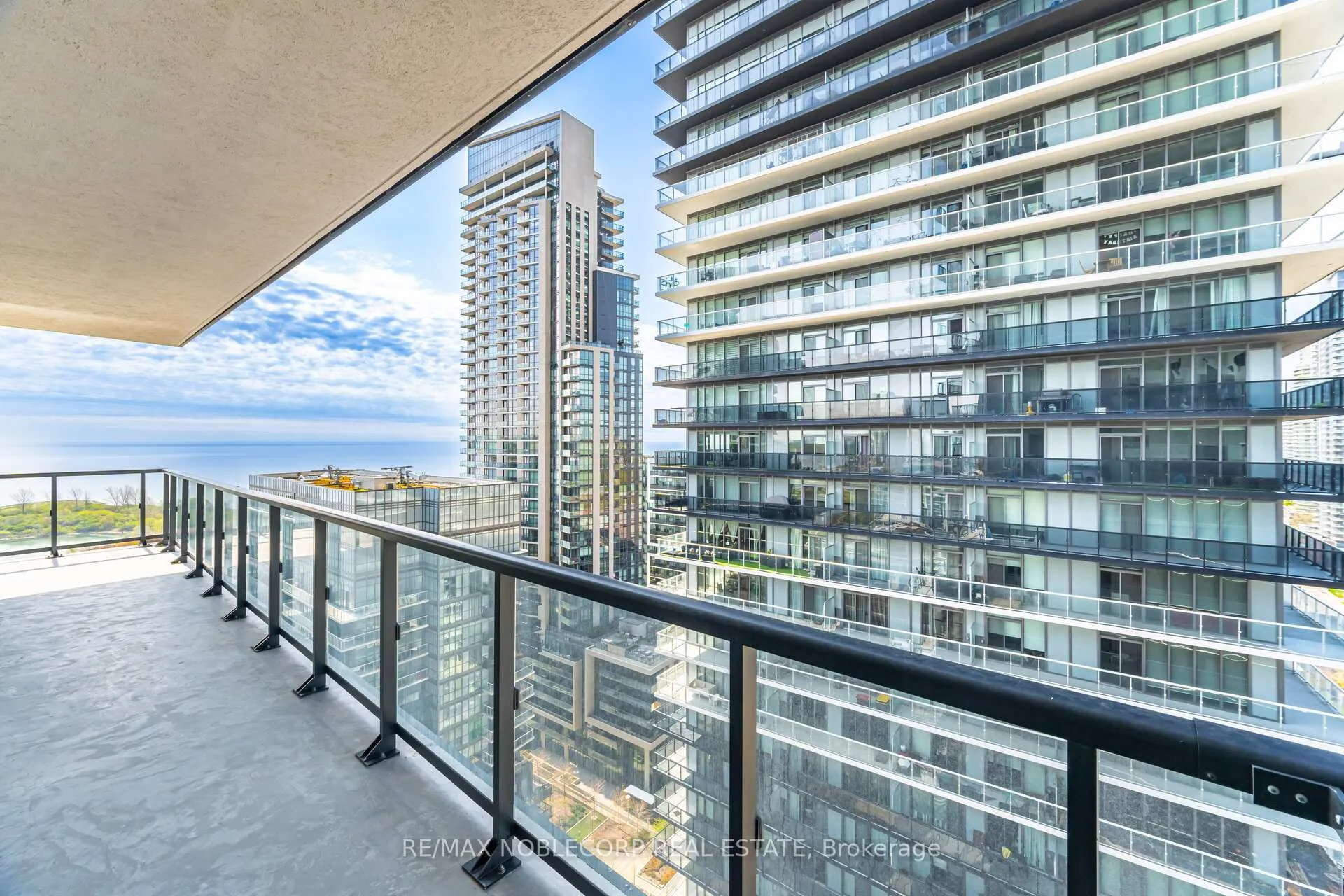 Photo 28 of Unit 2105, 38 Annie Craig Drive, Etobicoke, Mimico — HOMEH