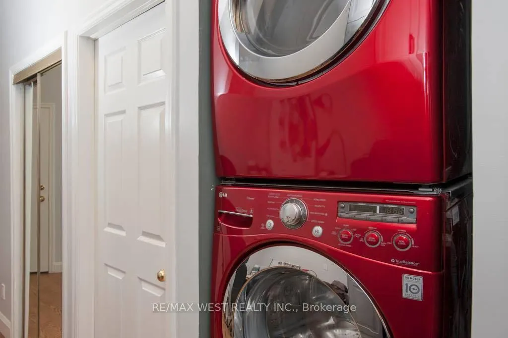 Photo 9 of Unit Unit 1, 104 Cowan Avenue, Toronto, South Parkdale — HOMEH