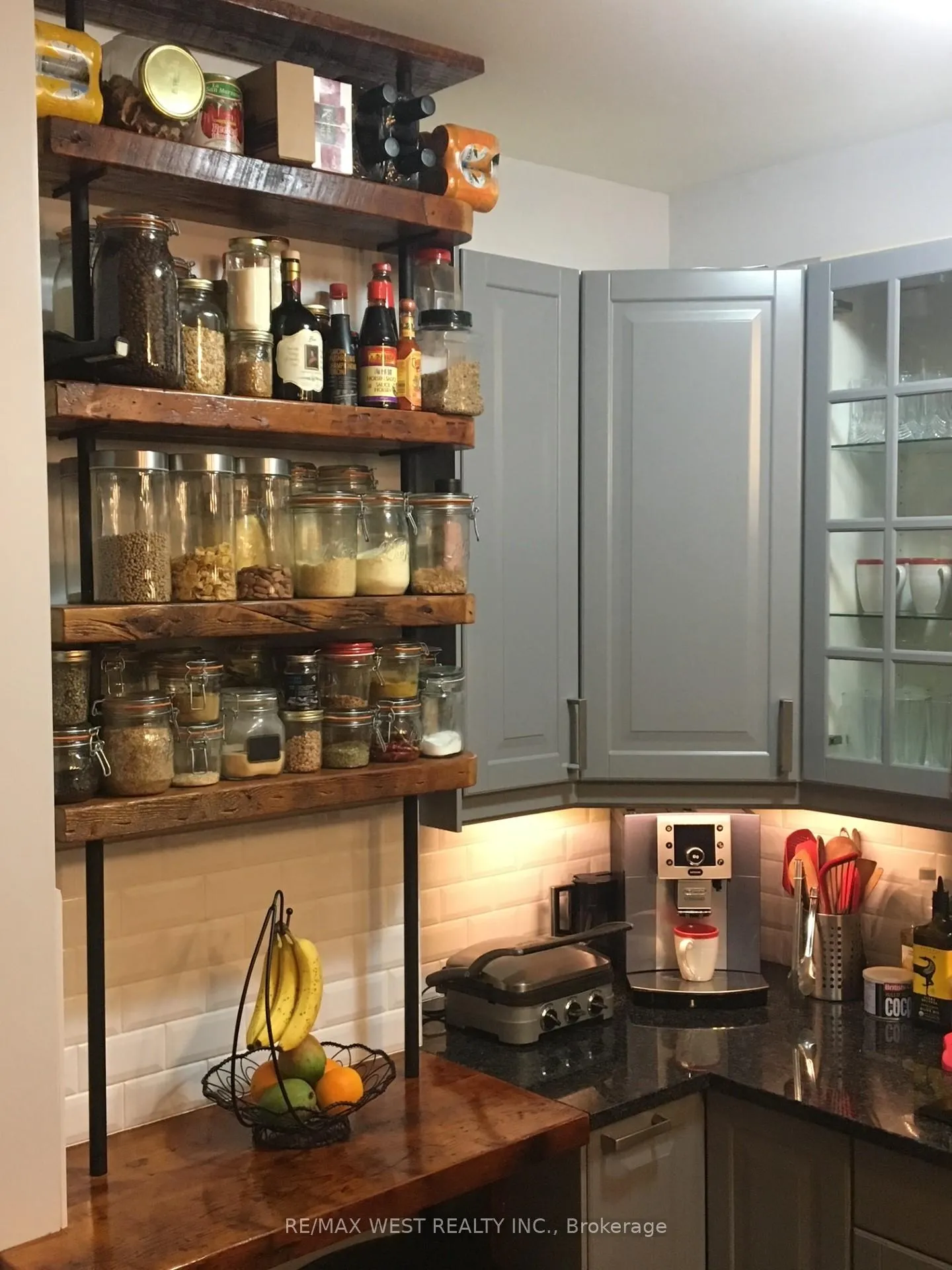 Photo 10 of Unit Unit 1, 104 Cowan Avenue, Toronto, South Parkdale — HOMEH