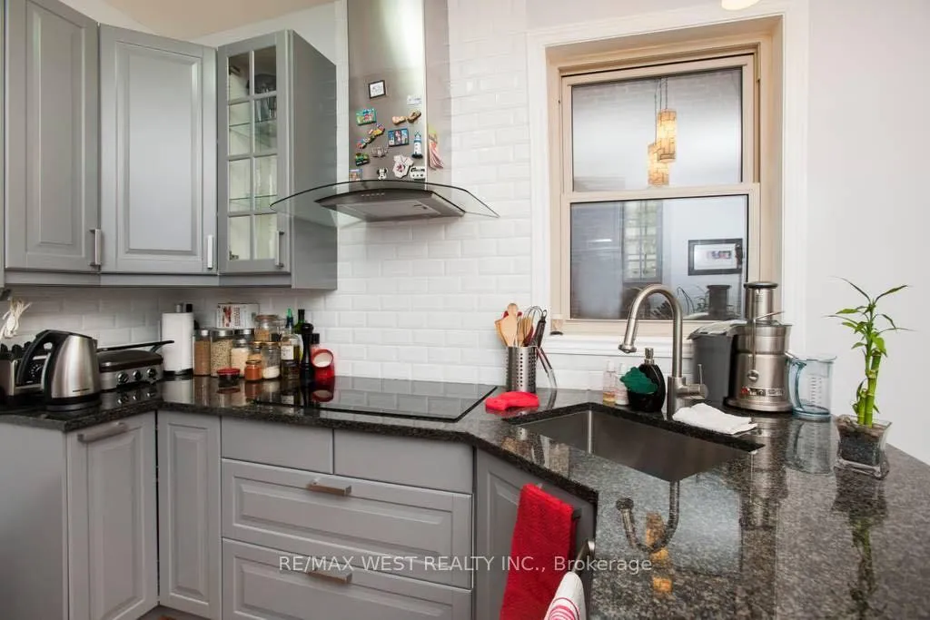 Photo 12 of Unit Unit 1, 104 Cowan Avenue, Toronto, South Parkdale — HOMEH