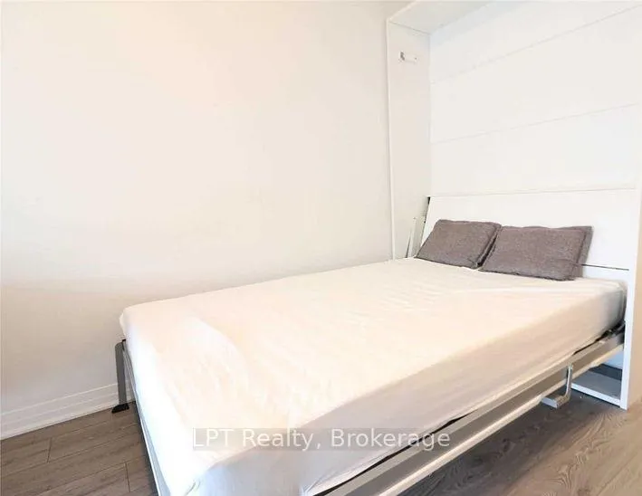 Photo 6 of Unit 428, 1900 Simcoe Street N, Oshawa, Samac — HOMEH
