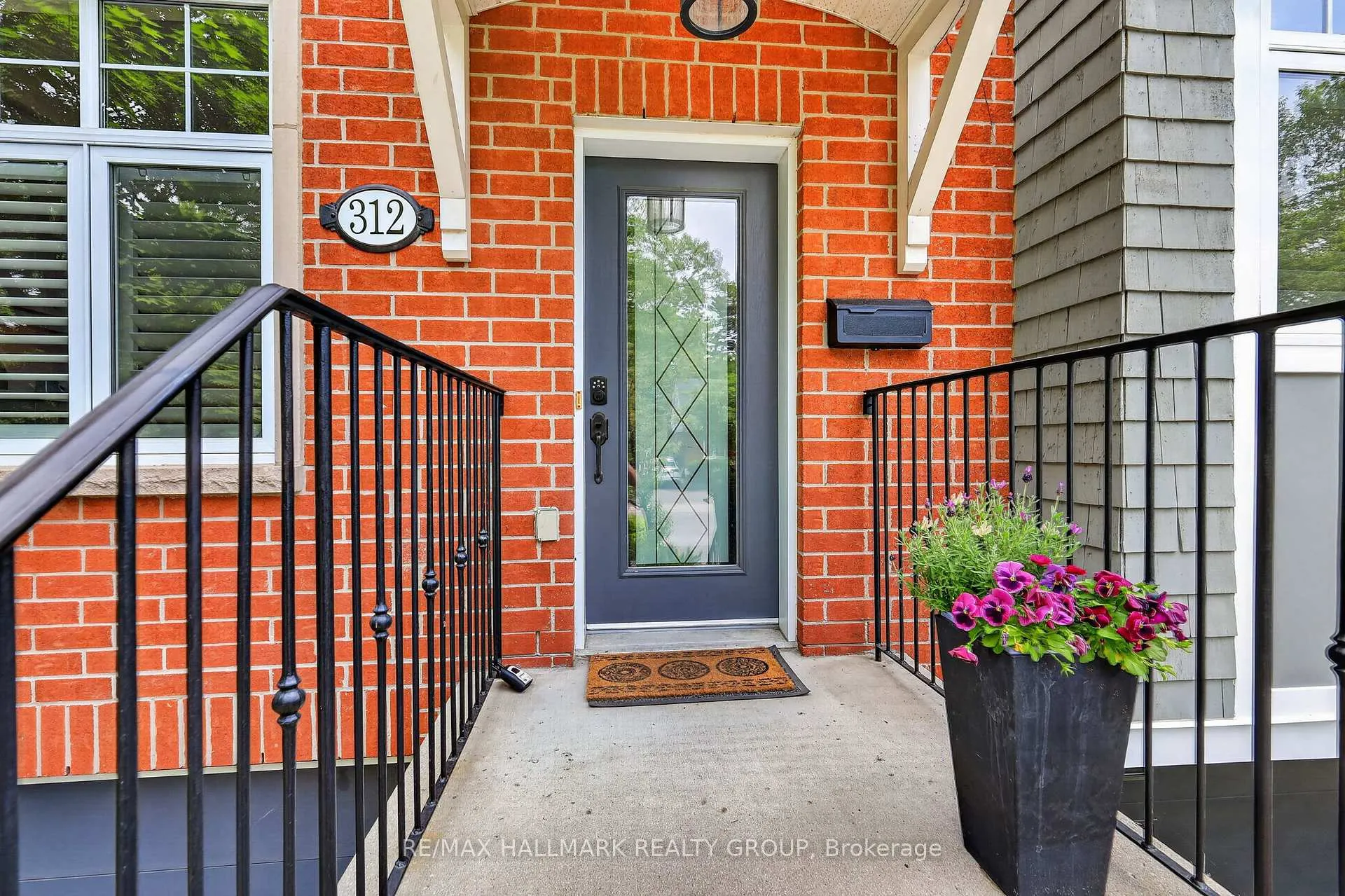 Photo 3 of 312 Iona Street, Ottawa, Westboro/Hampton Park — HOMEH