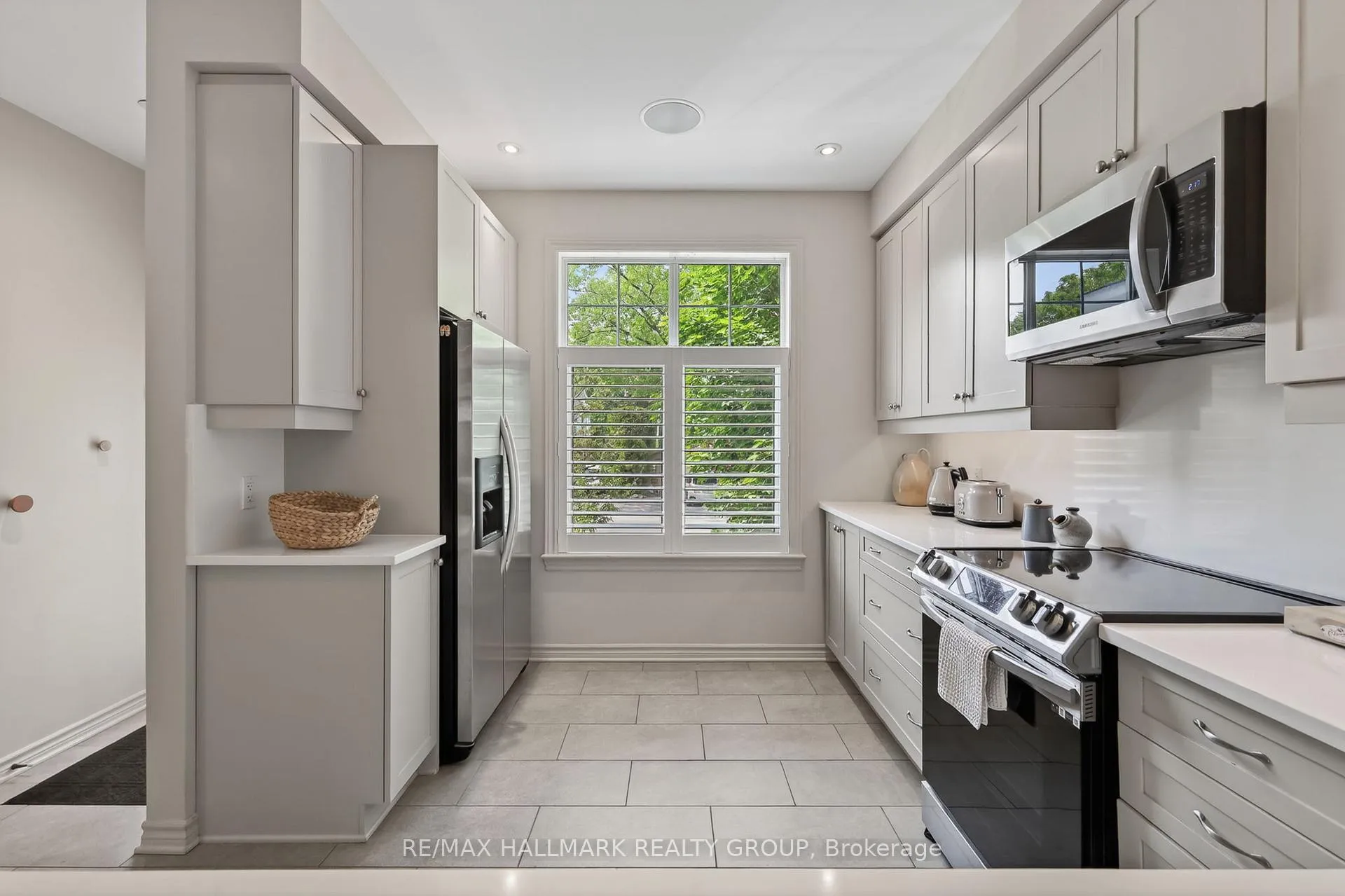 Photo 12 of 312 Iona Street, Ottawa, Westboro/Hampton Park — HOMEH
