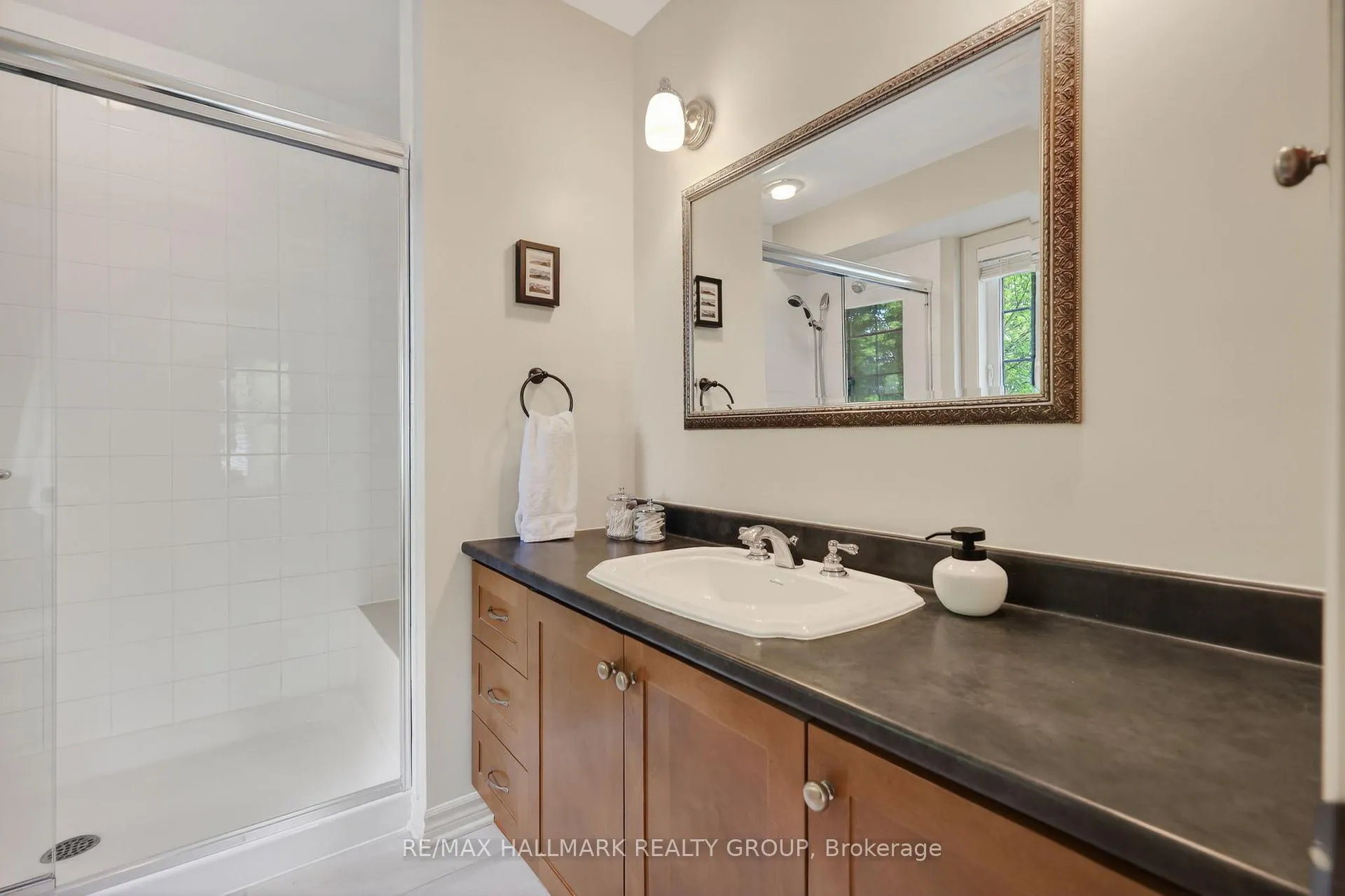 Photo 27 of 312 Iona Street, Ottawa, Westboro/Hampton Park — HOMEH