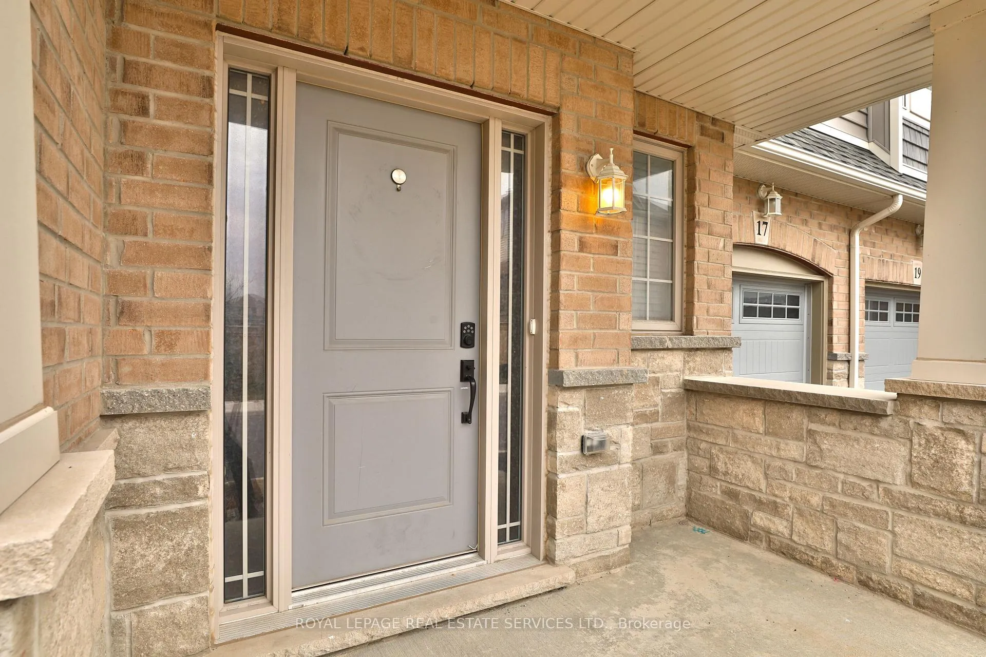 Photo 2 of 17 White Star Lane, Grimsby, Grimsby Beach — HOMEH