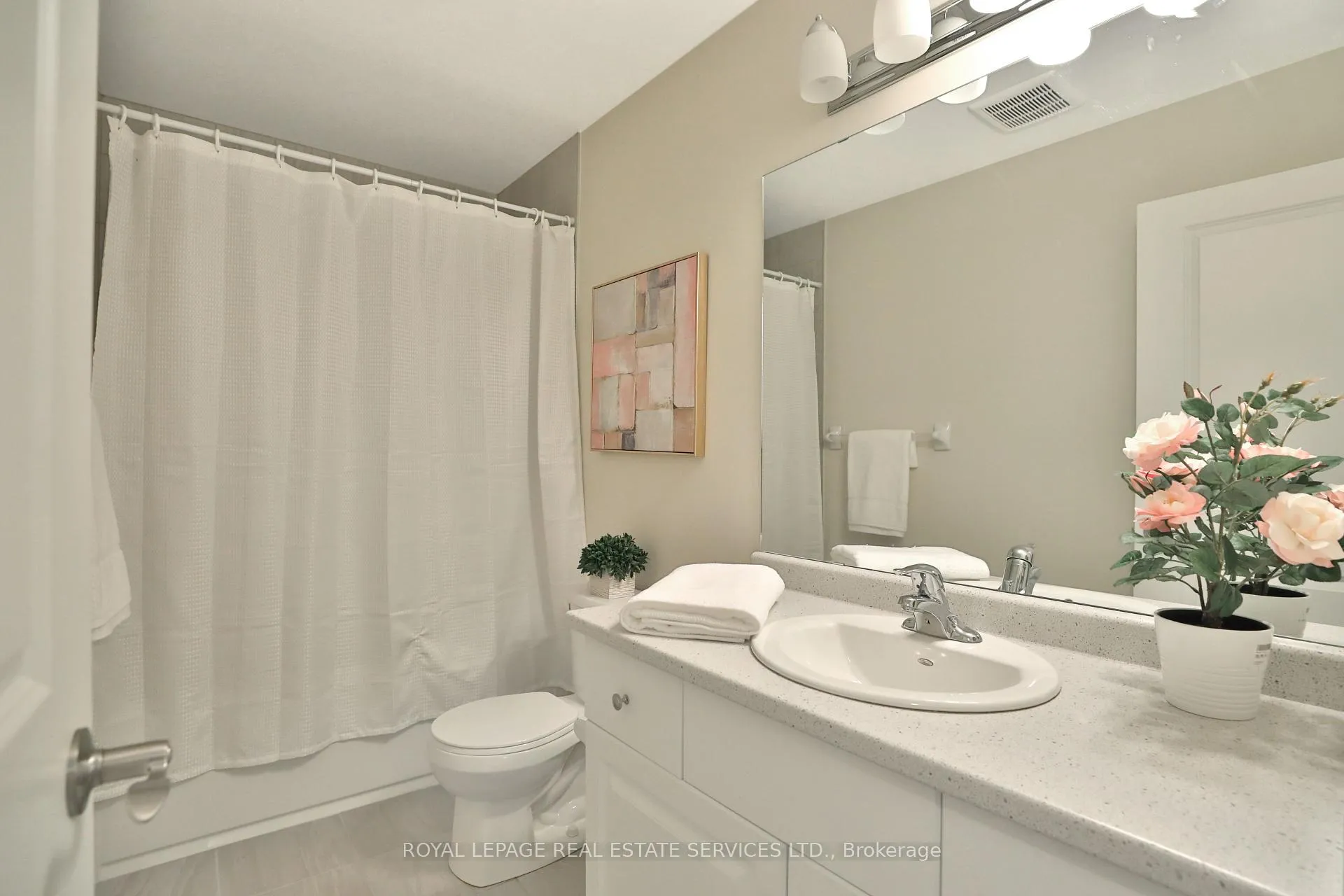 Photo 18 of 17 White Star Lane, Grimsby, Grimsby Beach — HOMEH