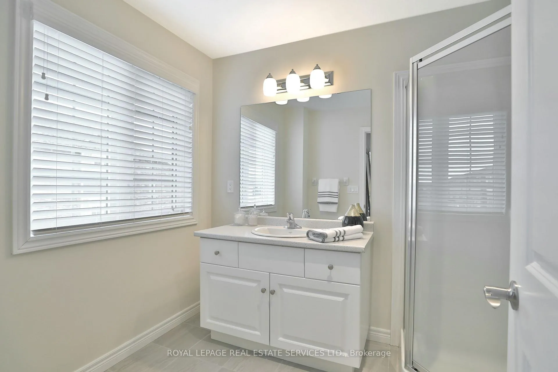 Photo 19 of 17 White Star Lane, Grimsby, Grimsby Beach — HOMEH