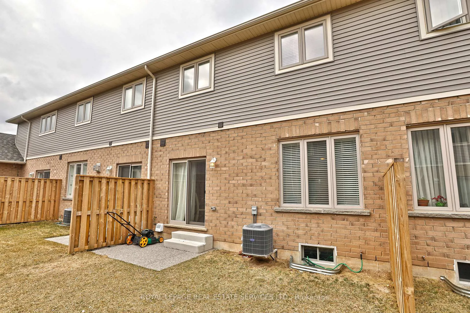 Photo 22 of 17 White Star Lane, Grimsby, Grimsby Beach — HOMEH