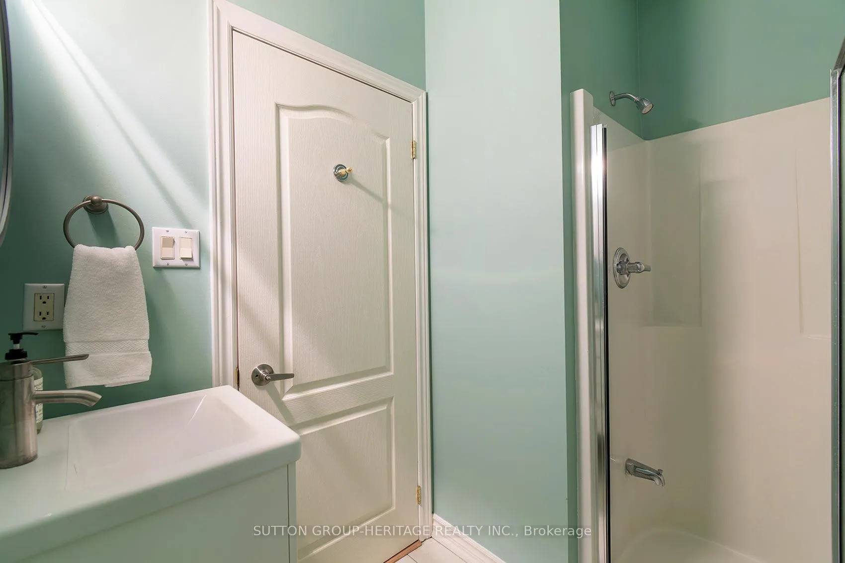 Photo 25 of 12 Sandpiper Key Way, Markham, Greensborough — HOMEH