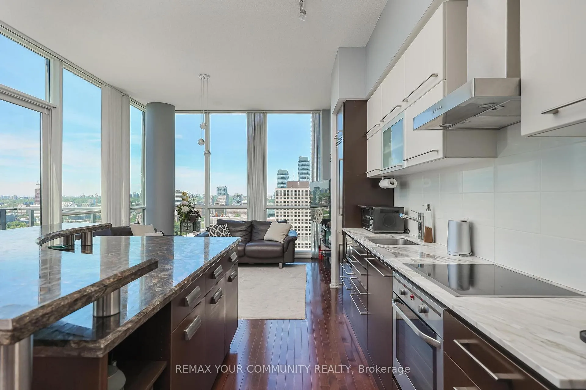 Photo 8 of Unit PH101, 770 Bay Street, Toronto, Bay Street Corridor — HOMEH