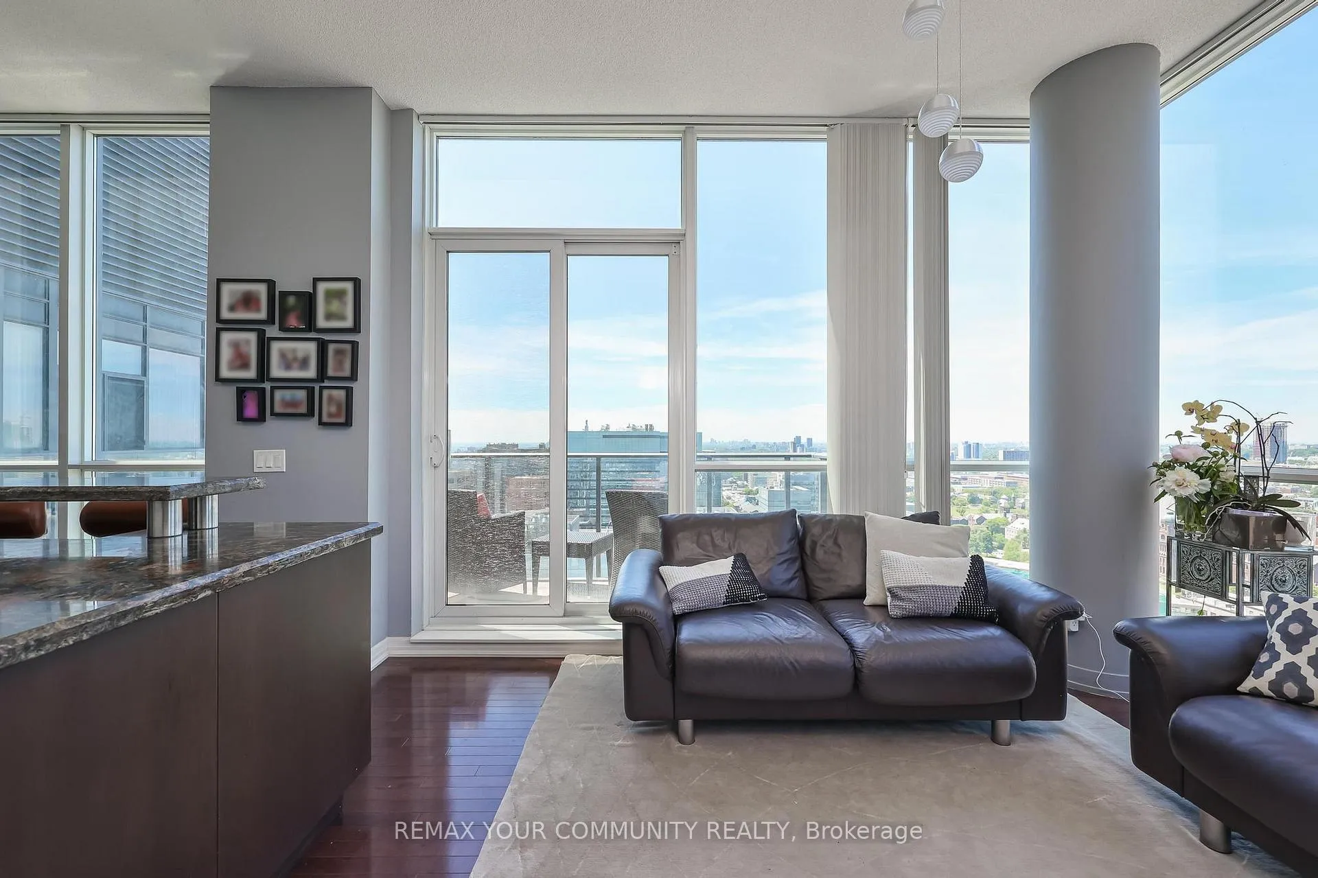 Photo 15 of Unit PH101, 770 Bay Street, Toronto, Bay Street Corridor — HOMEH