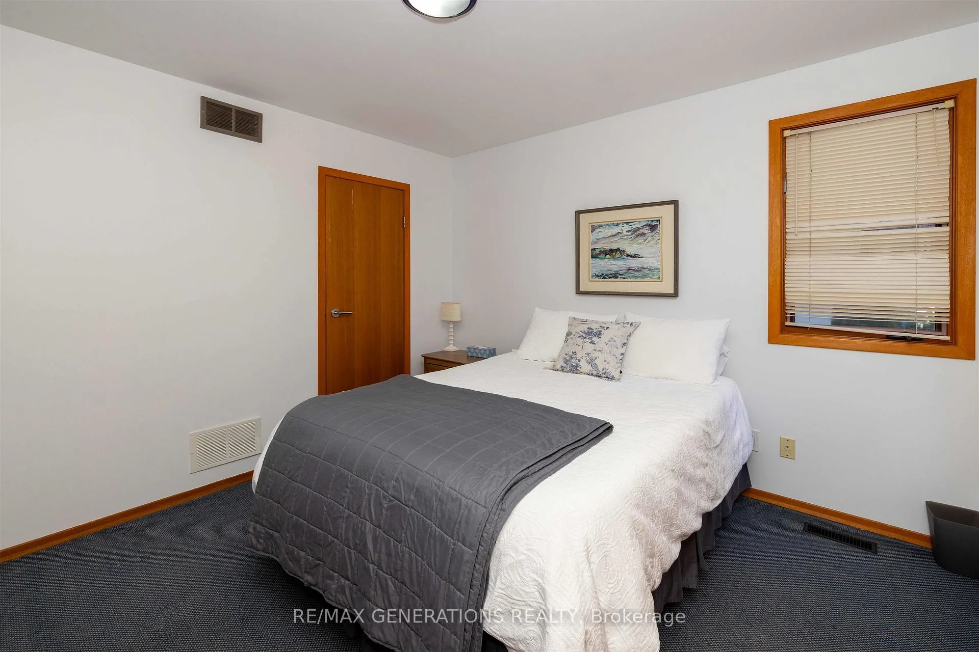 Photo 13 of 401 Hebert Street, Thunder Bay, College Heights — HOMEH