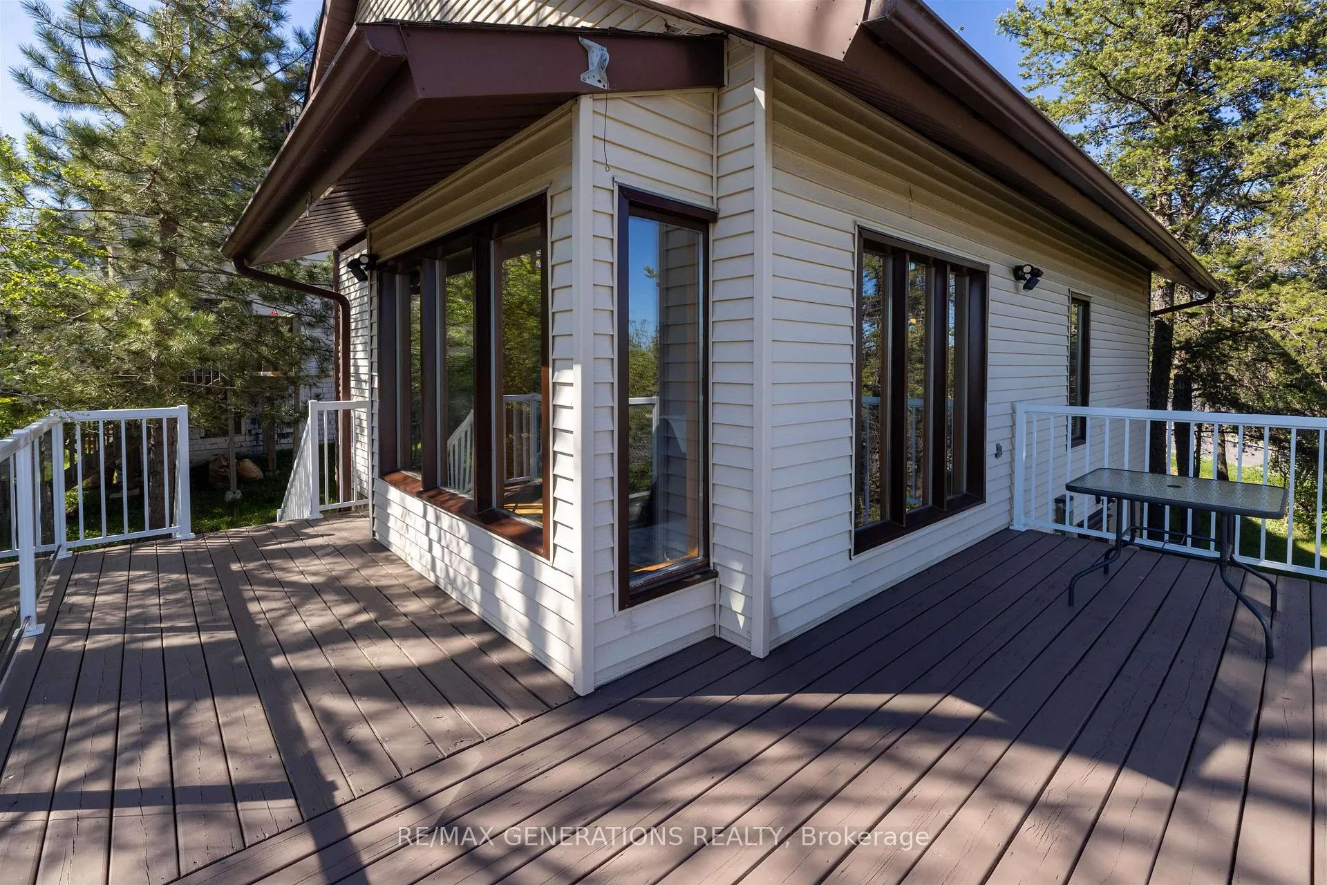Photo 32 of 401 Hebert Street, Thunder Bay, College Heights — HOMEH