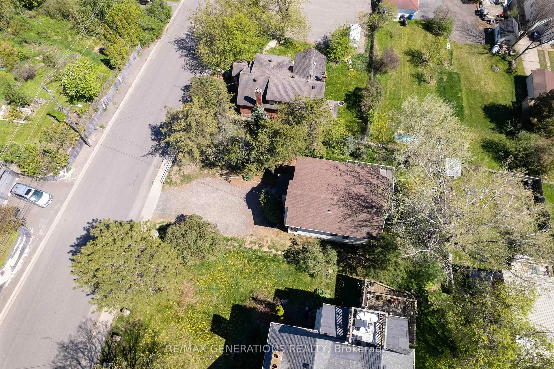 Photo 36 of 401 Hebert Street, Thunder Bay, College Heights — HOMEH