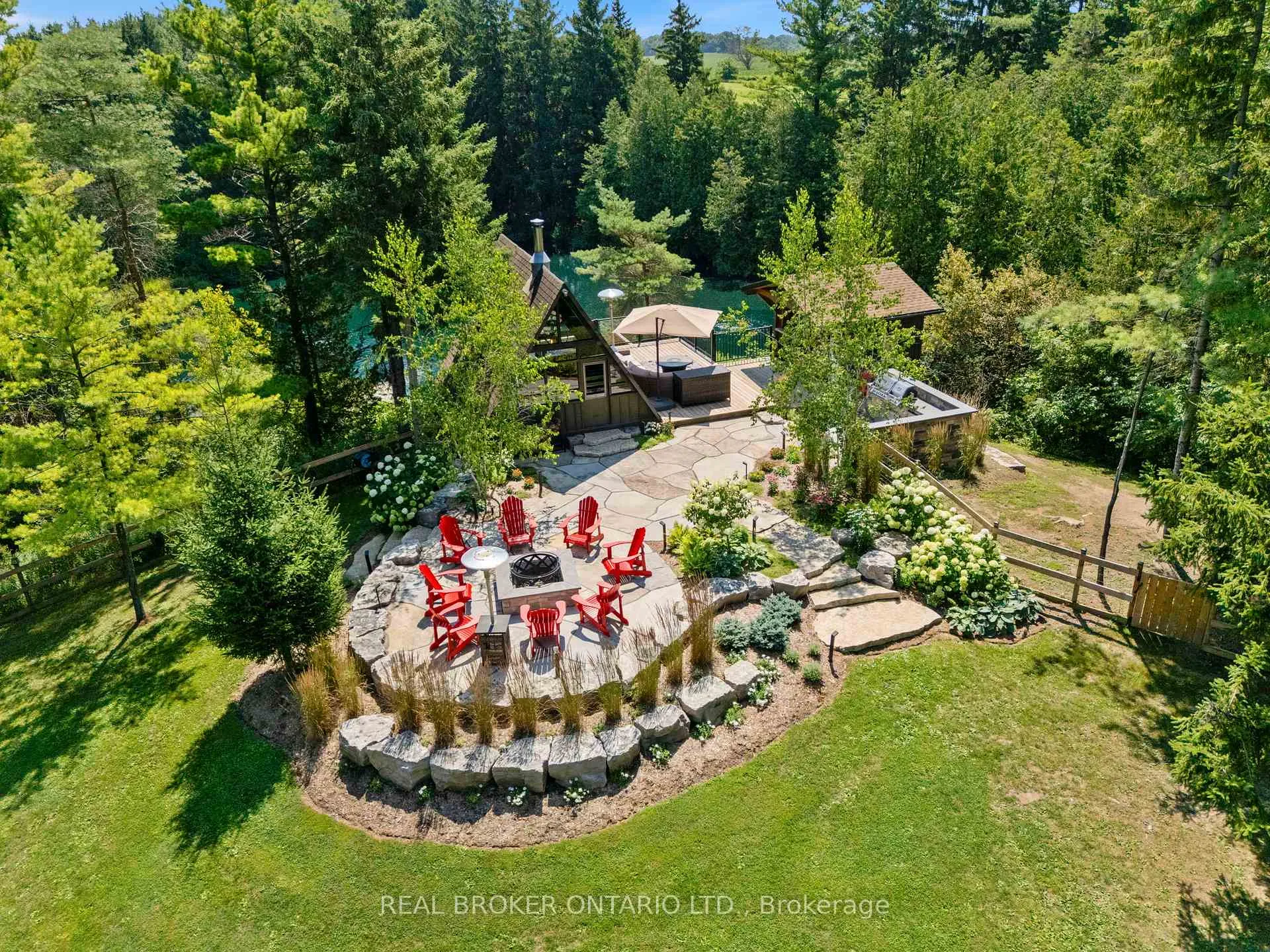 Photo 3 of 182 Governor's Rd E, Brant, Paris — HOMEH