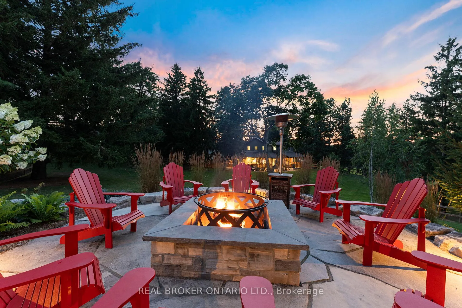 Photo 48 of 182 Governor's Rd E, Brant, Paris — HOMEH
