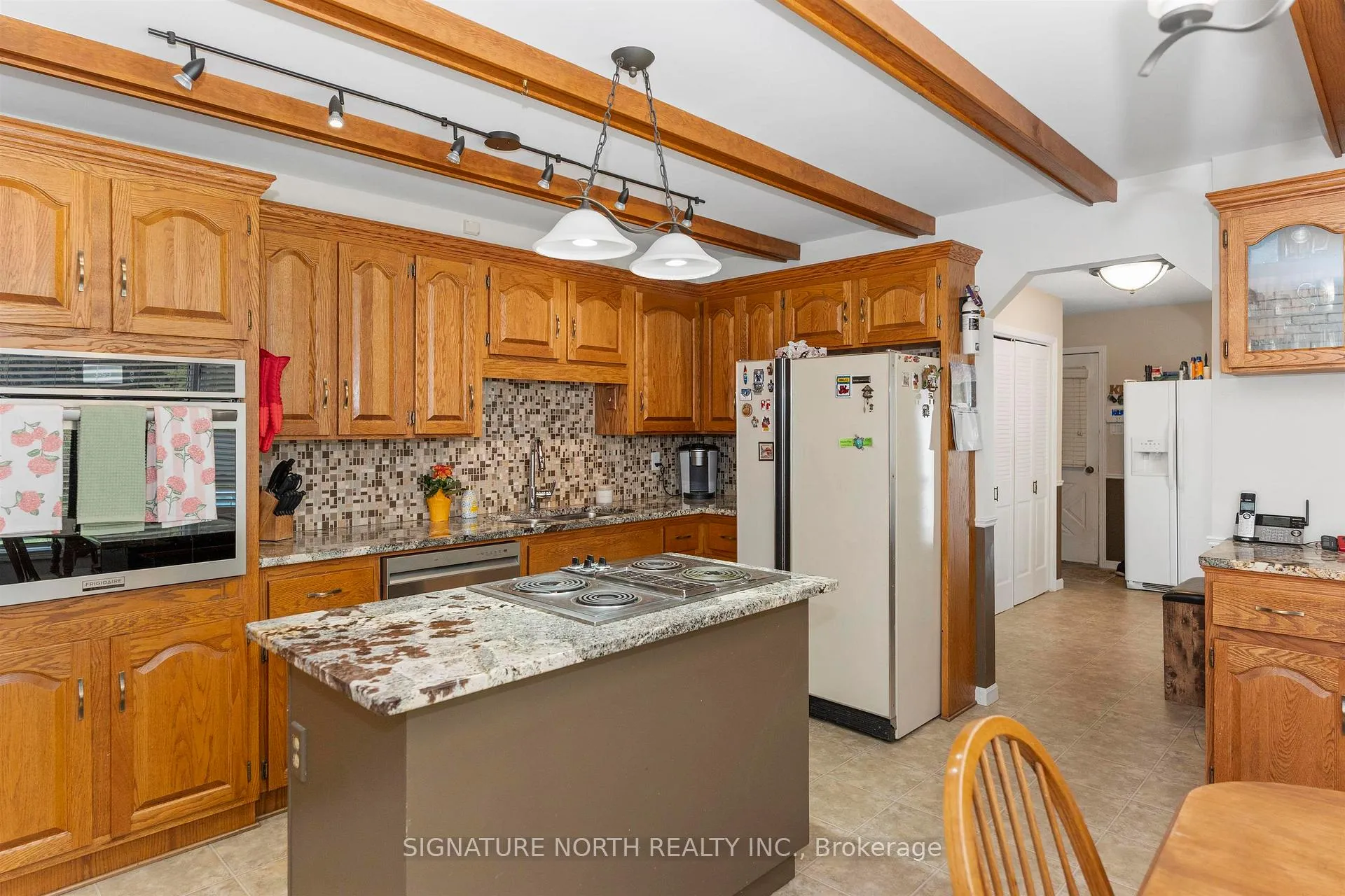 Photo 20 of 2108 Freeman Drive, Thunder Bay, Rosslyn Road — HOMEH