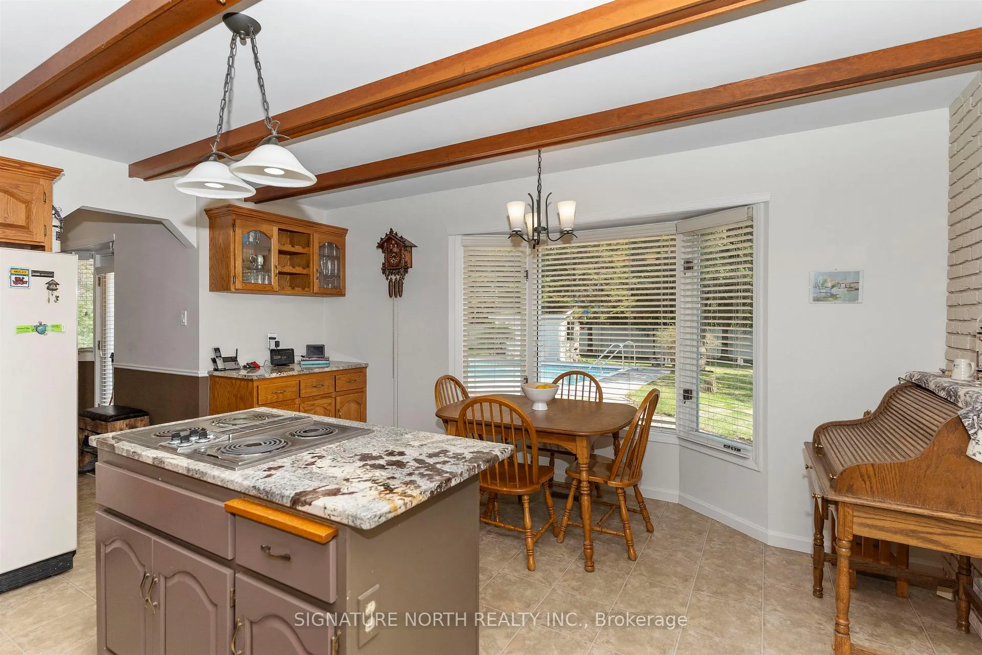 Photo 24 of 2108 Freeman Drive, Thunder Bay, Rosslyn Road — HOMEH