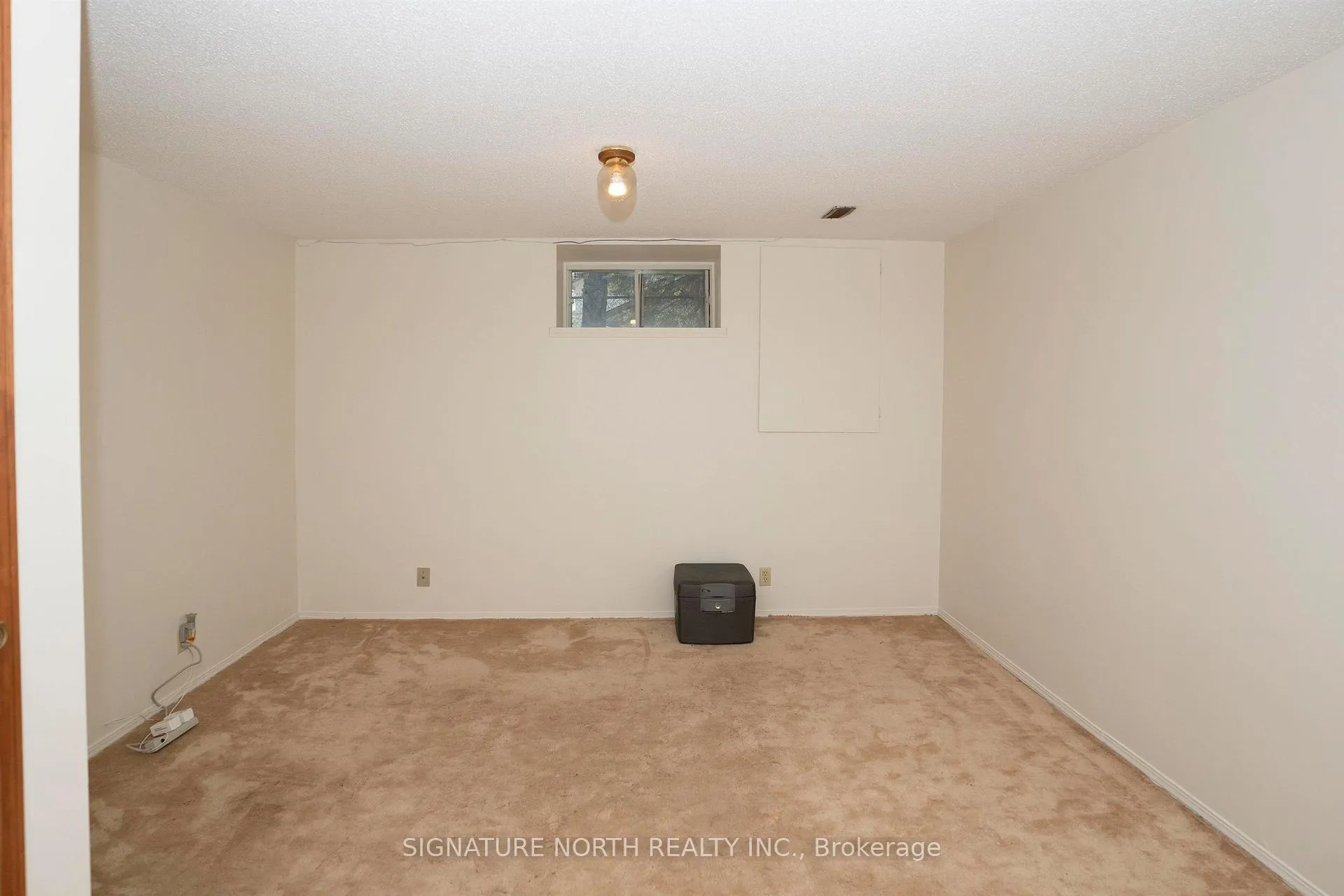 Photo 39 of 2108 Freeman Drive, Thunder Bay, Rosslyn Road — HOMEH