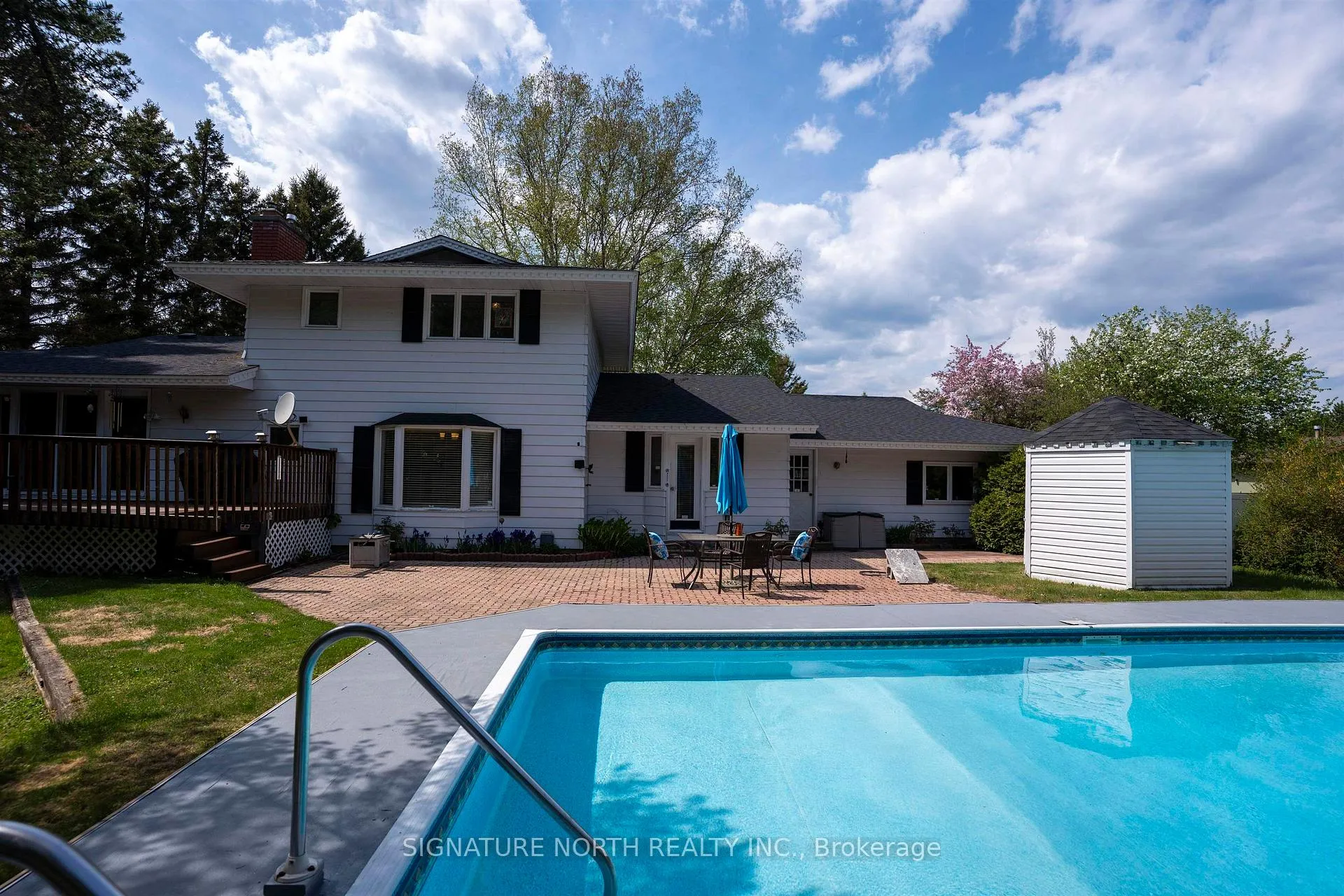 Photo 45 of 2108 Freeman Drive, Thunder Bay, Rosslyn Road — HOMEH
