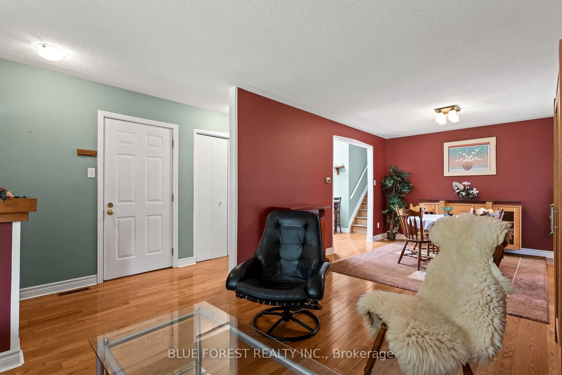 Photo 9 of 30 Gerald Crescent, London, South J — HOMEH