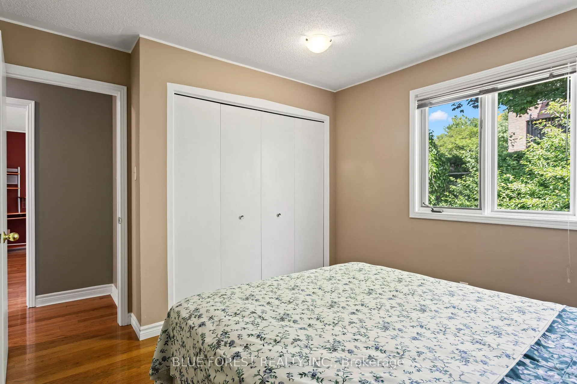 Photo 27 of 30 Gerald Crescent, London, South J — HOMEH