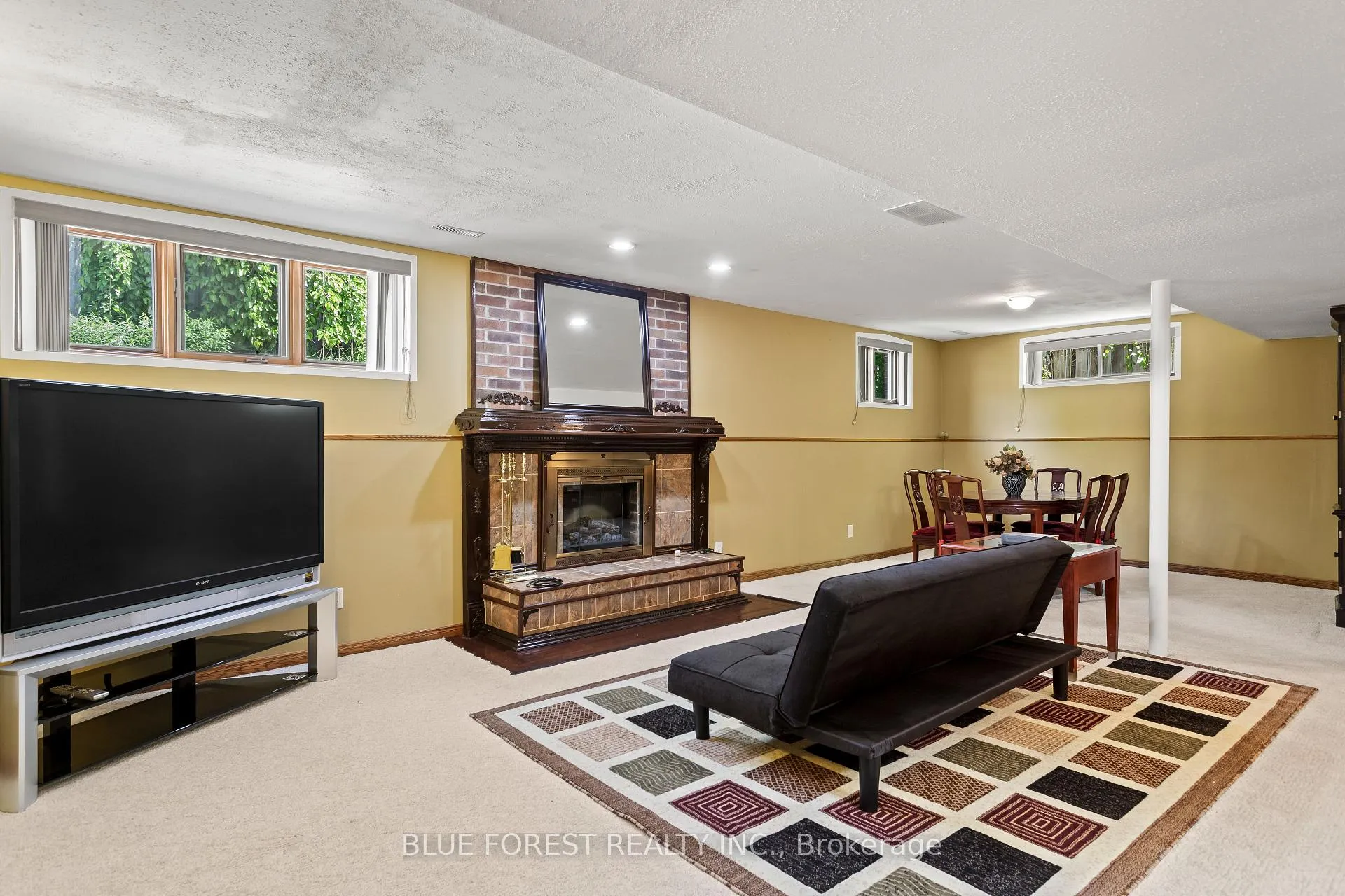 Photo 32 of 30 Gerald Crescent, London, South J — HOMEH