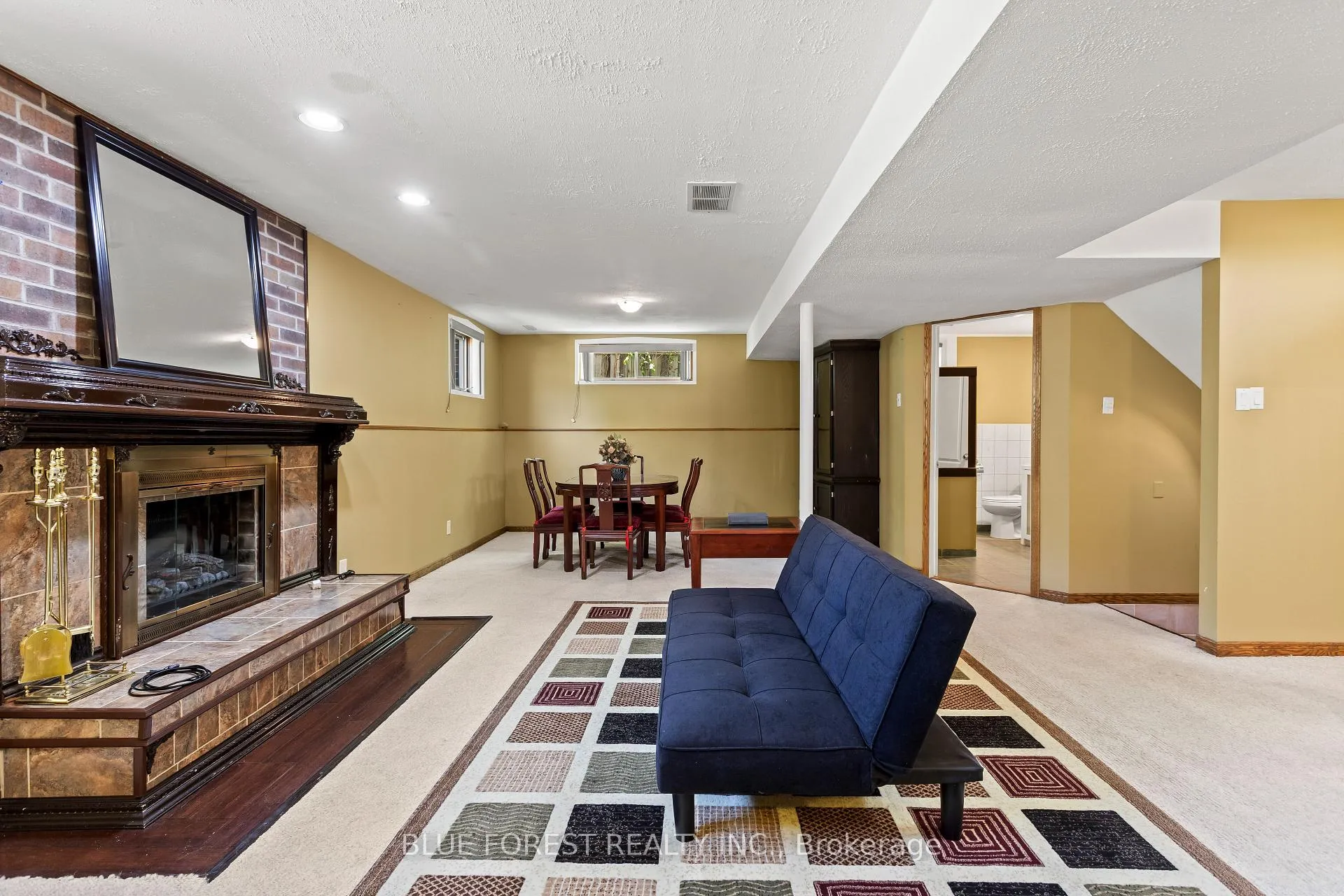 Photo 33 of 30 Gerald Crescent, London, South J — HOMEH