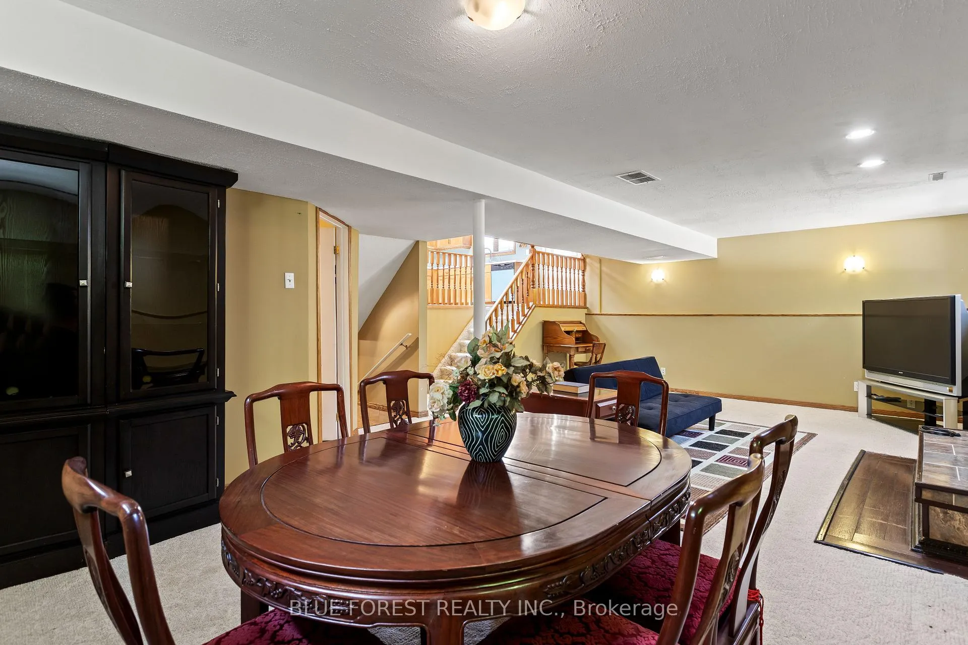 Photo 35 of 30 Gerald Crescent, London, South J — HOMEH